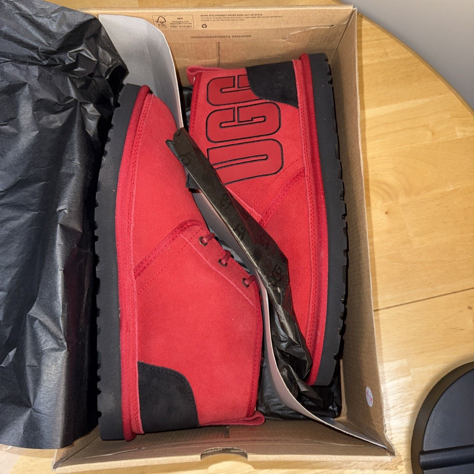 Ugg UGG MENS NEUMEL GRAPHIC OUTLINE BOOT "SAMBA RED BLACK" US 13 Size US 13 / EU 46 - 10 Thumbnail