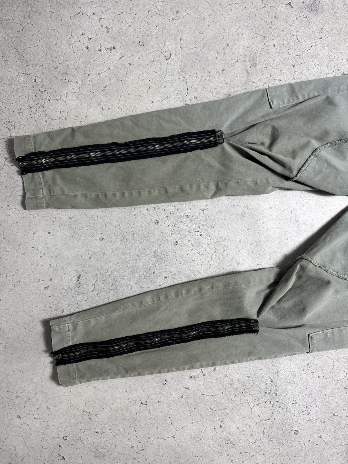 Alexander McQueen Alexander McQueen MCQ Cargo Pants Joggers Size 40 Size US 28 / EU 44 - 11 Thumbnail