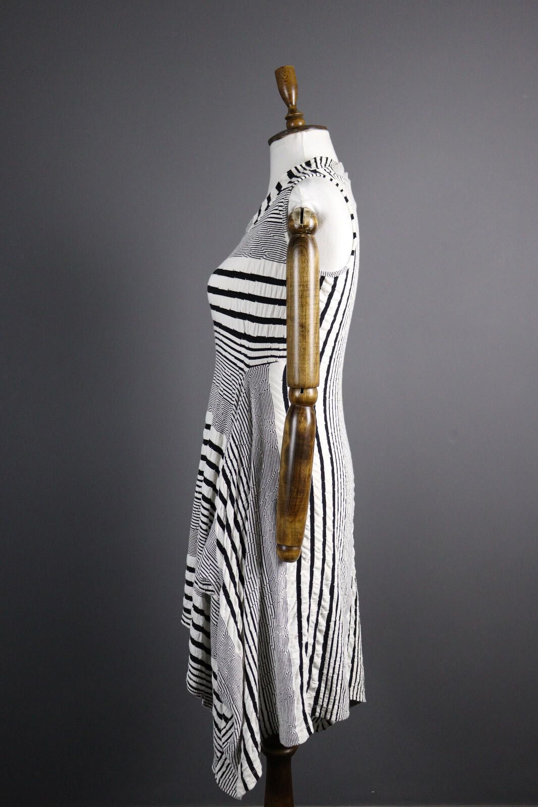 Designer Absolut by Zebra Stripe Summer Cocktail A-Line Dress Size 34 Size M / US 6-8 / IT 42-44 - 5 Thumbnail