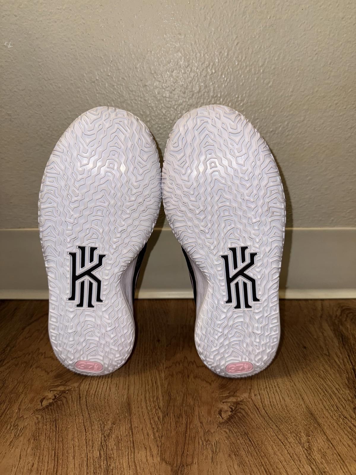 Nike Nike Kyrie 7 Ripple Effect (GS) Size US 5 / EU 37 - 7 Thumbnail