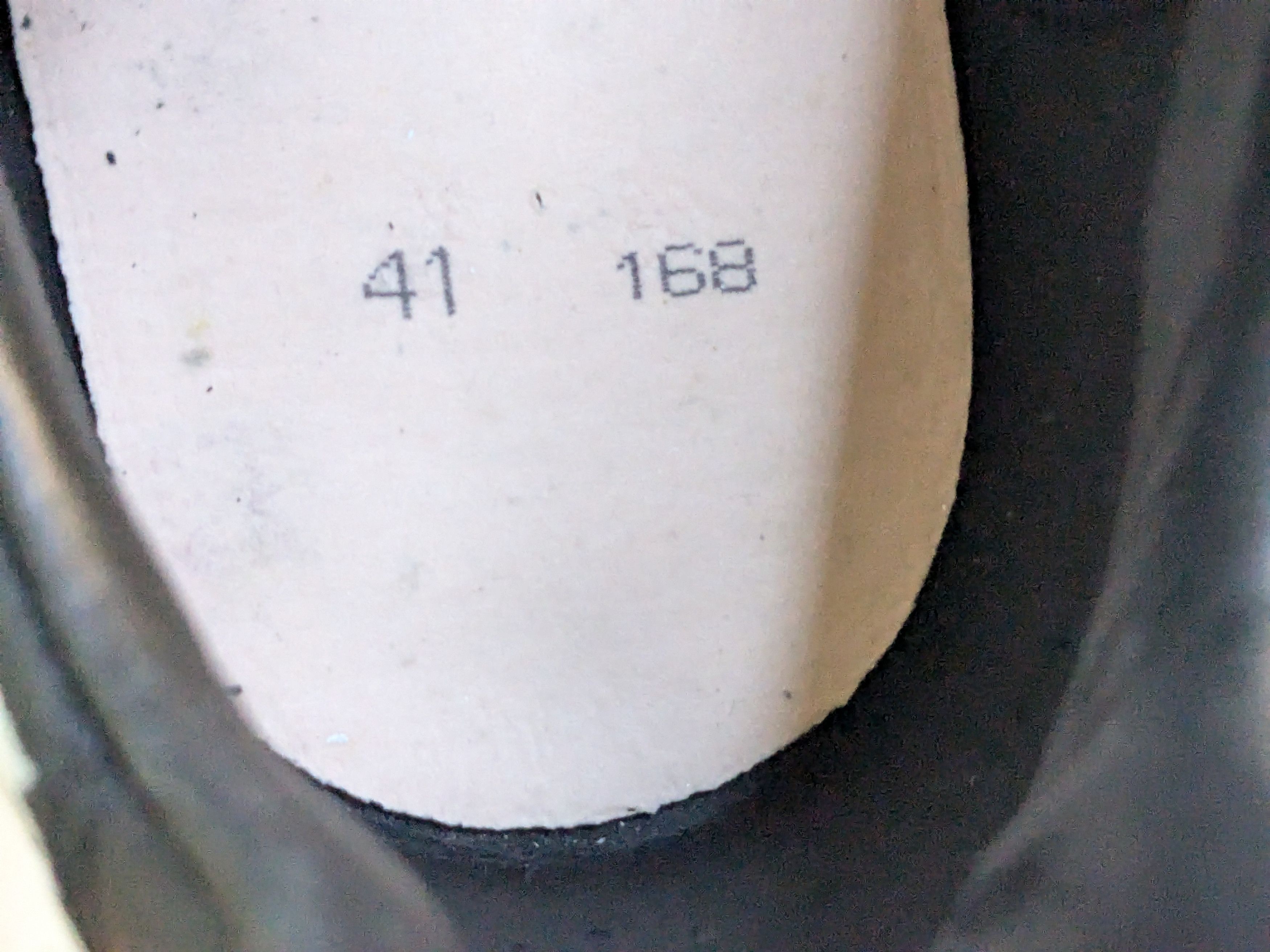 Maison Margiela Maison Margiela GAT White 8 41 Paint Low Tops Black Leather Size US 8 / EU 41 - 9 Thumbnail