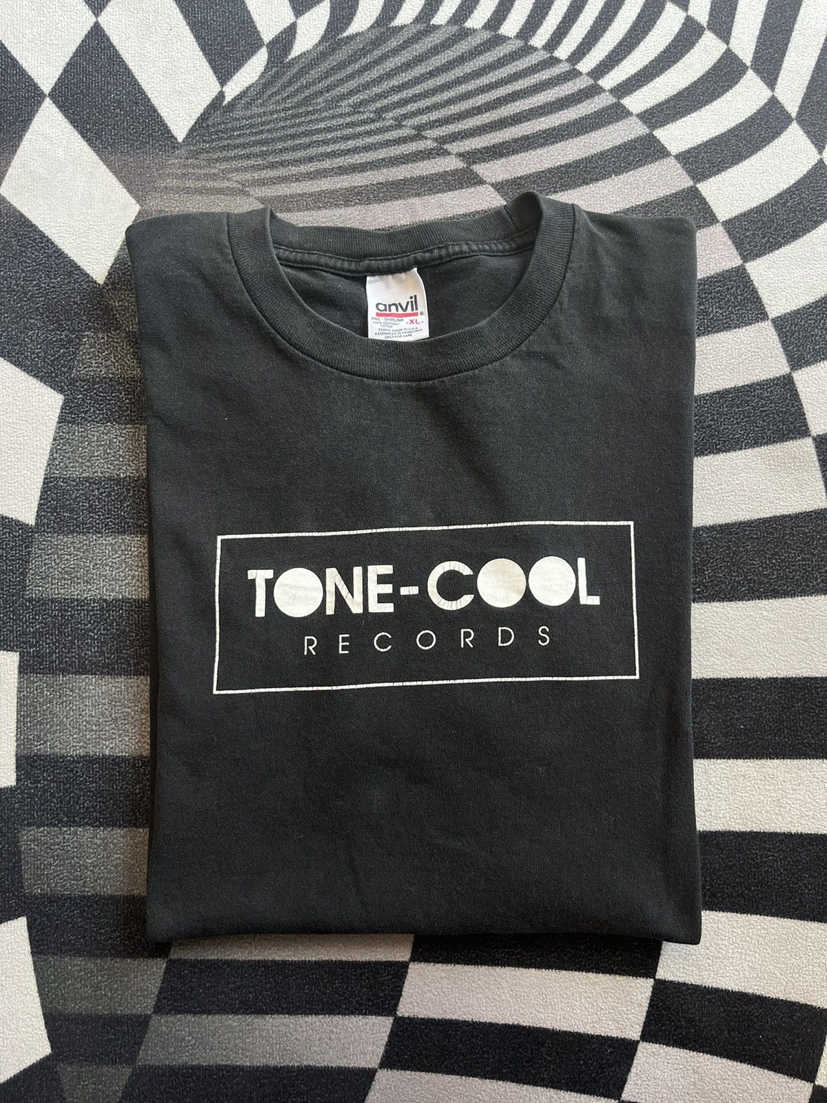 Band Tees Vintage TONE - COOL RECORDS 90’s Logo Tshirt Size US XL / EU 56 / 4 - 1 Thumbnail