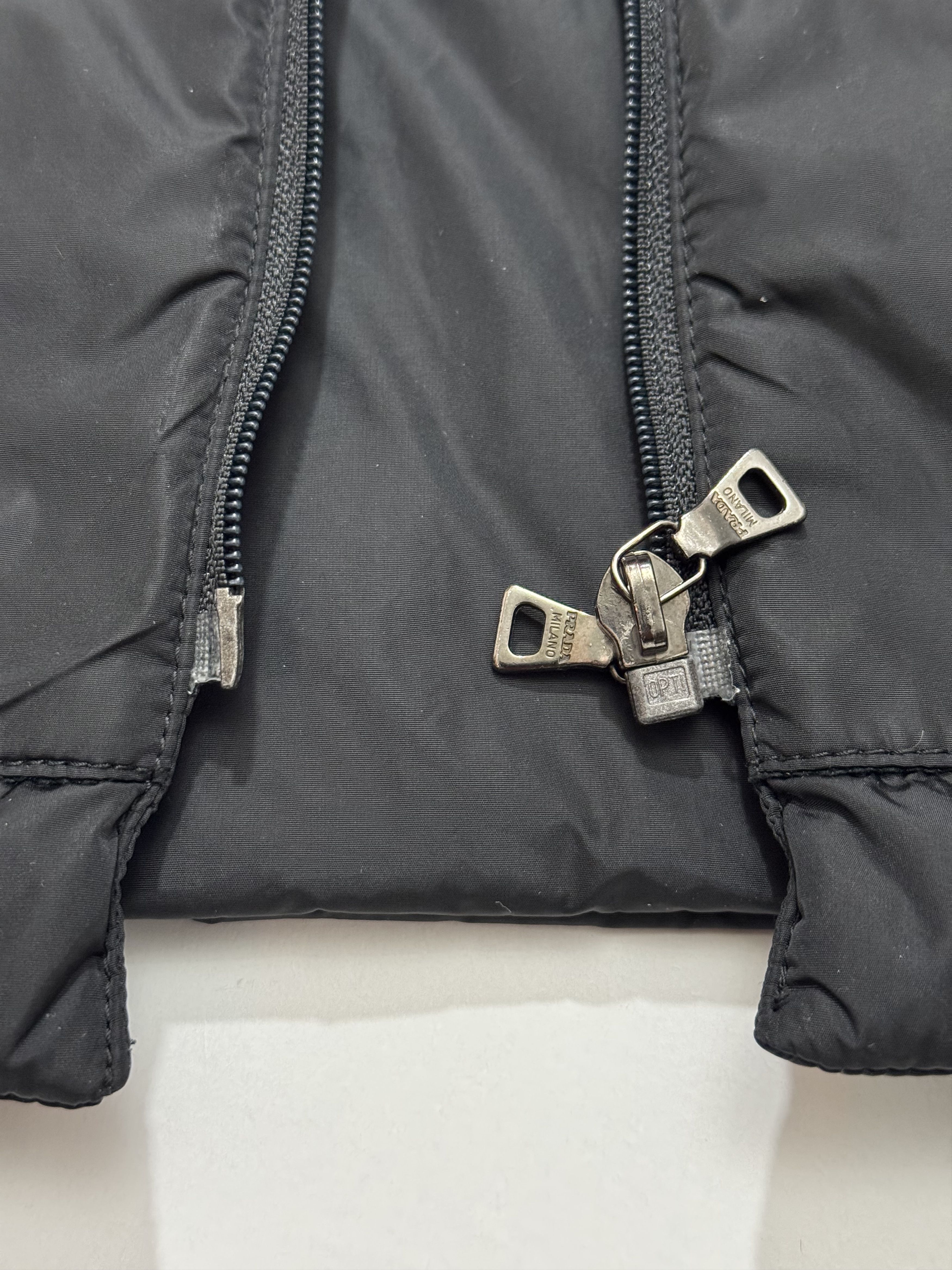 Prada Prada Black Nylon Down Padded light Jacket Size US L / EU 52-54 / 3 - 20 Thumbnail