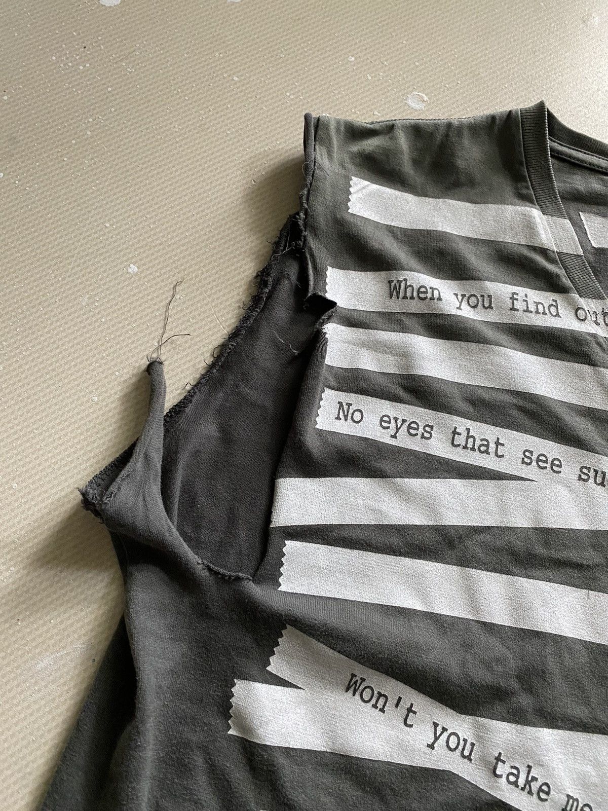 Japanese Brand Takeo Kikuchi poem distressed trashed tank top Size US L / EU 52-54 / 3 - 10 Thumbnail