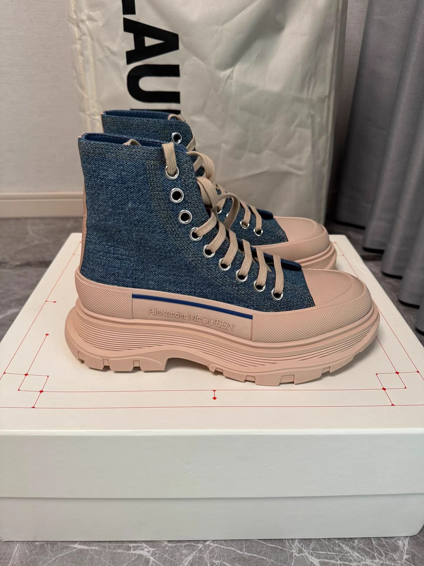Alexander McQueen Alexander McQueen Women's High-Top Platform Combat Boots K6 Size US 7.5 / IT 37.5 - 1 Thumbnail