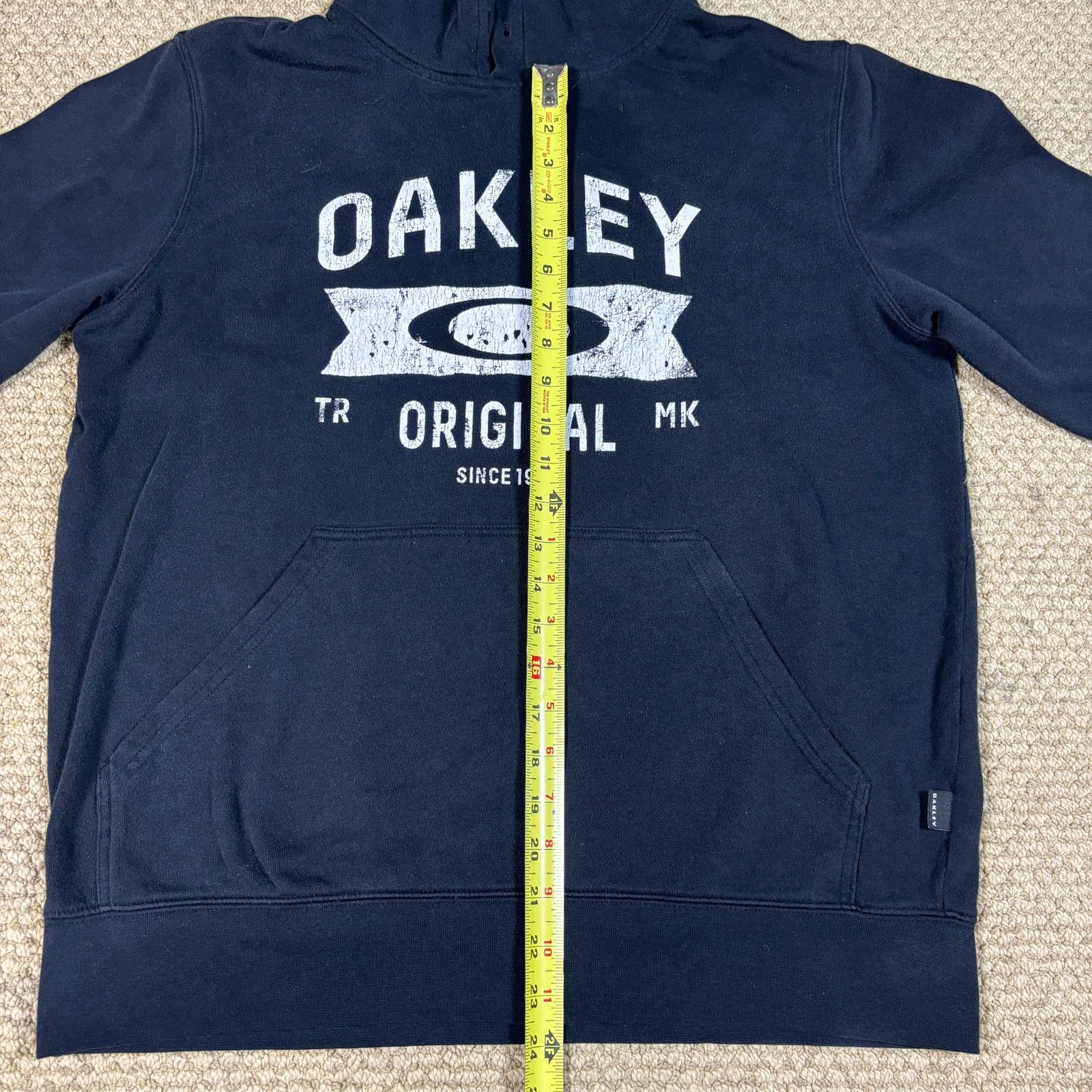 Oakley y2k 2000s Oakley hoodie pullover Large streetwear indie Size US L / EU 52-54 / 3 - 8 Thumbnail