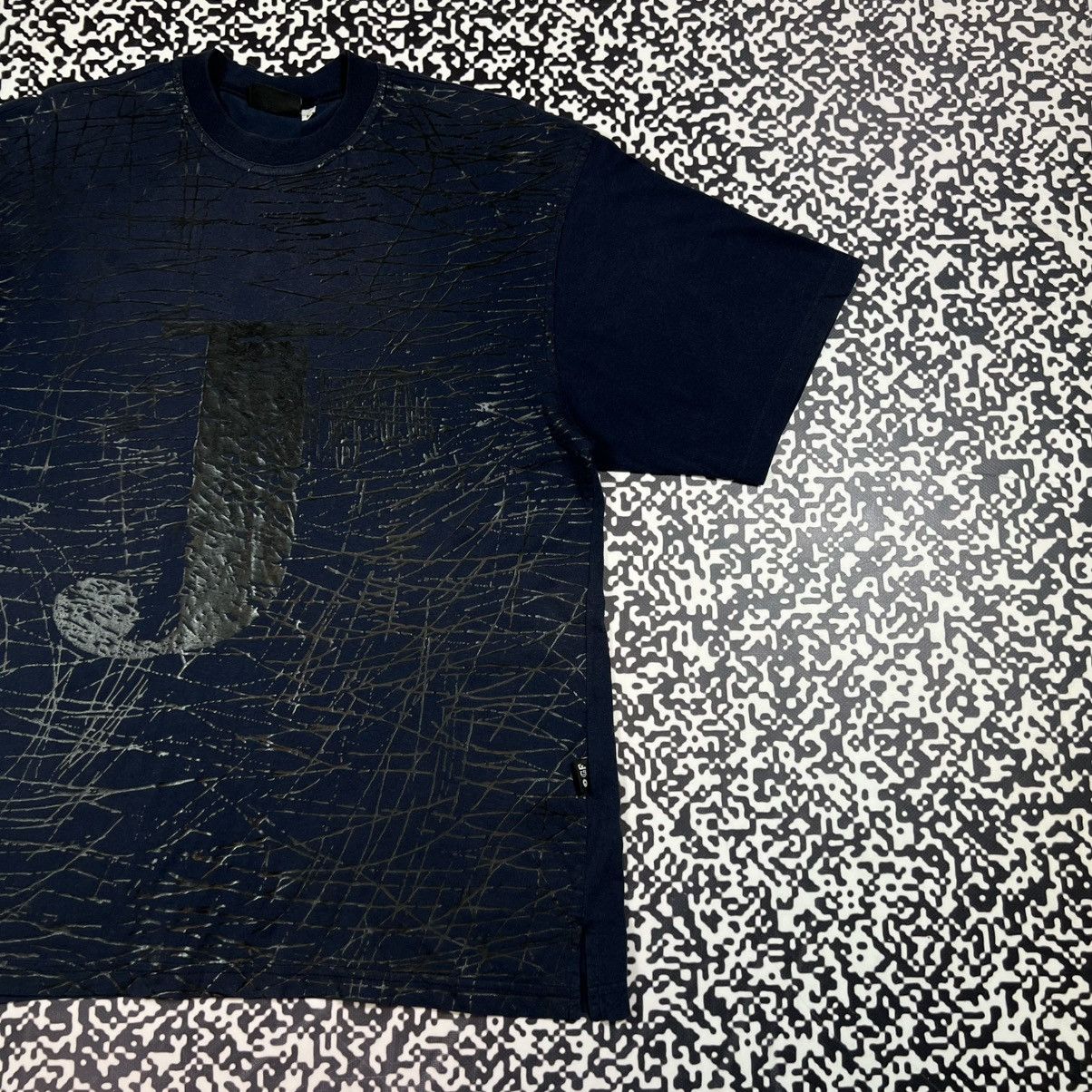 Gianfranco Ferre Vintage 90s Gianfranco Ferre Abstract Logo Luxury T-shirt Size US L / EU 52-54 / 3 - 3 Thumbnail