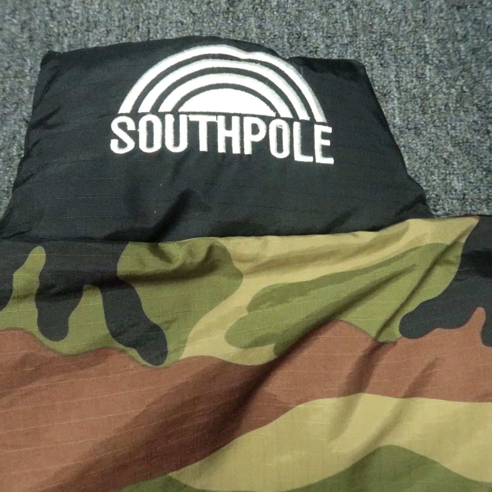 Southpole VINTAGE Southpole Jacket Mens M Green Camouflage Reversible Puffer Full Zip Insulated Lined Nylon Black/Green Mens Size US M / EU 48-50 / 2 - 7 Thumbnail
