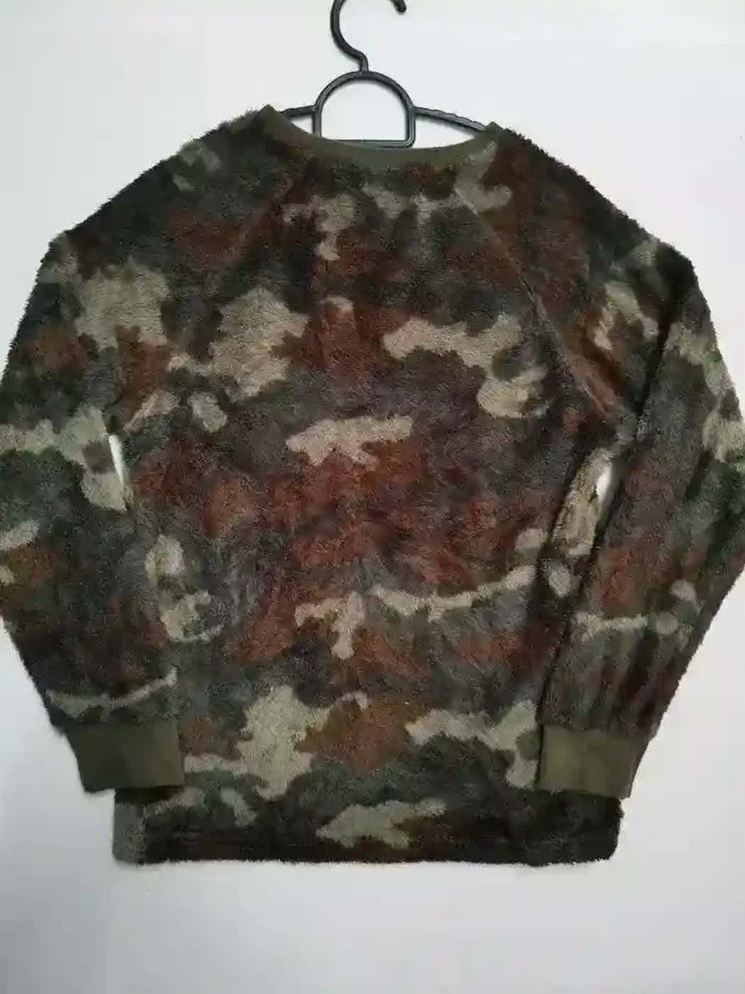 Uniqlo Vintage Uniqlo Camo Design Sweatshirt Size US XS / EU 42 / 0 - 2 Thumbnail