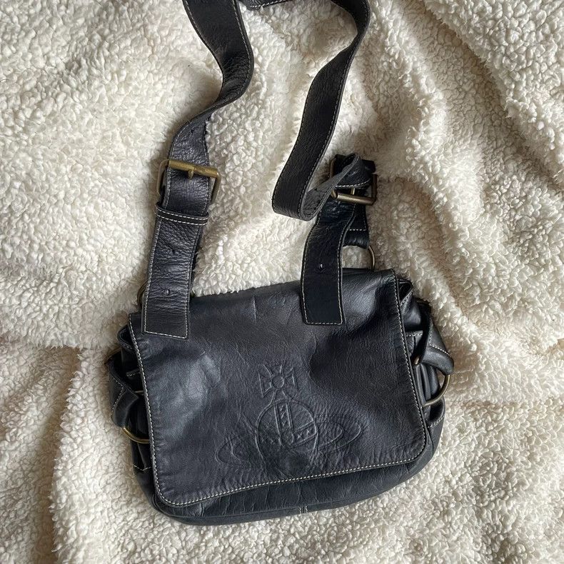 Vivienne Westwood Vivienne Westwood size os Classic Black Genuine Leather Sat Size ONE SIZE - 1 Thumbnail