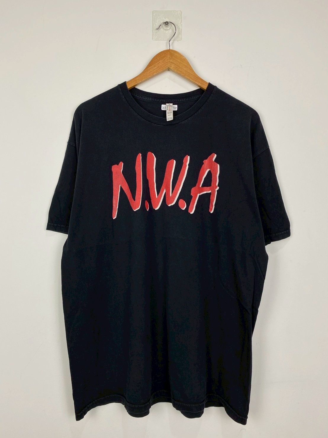 Vintage Vintage Y2K NWA Straight Outta Compton T-Shirts DO1269 Size US L / EU 52-54 / 3 - 1 Thumbnail