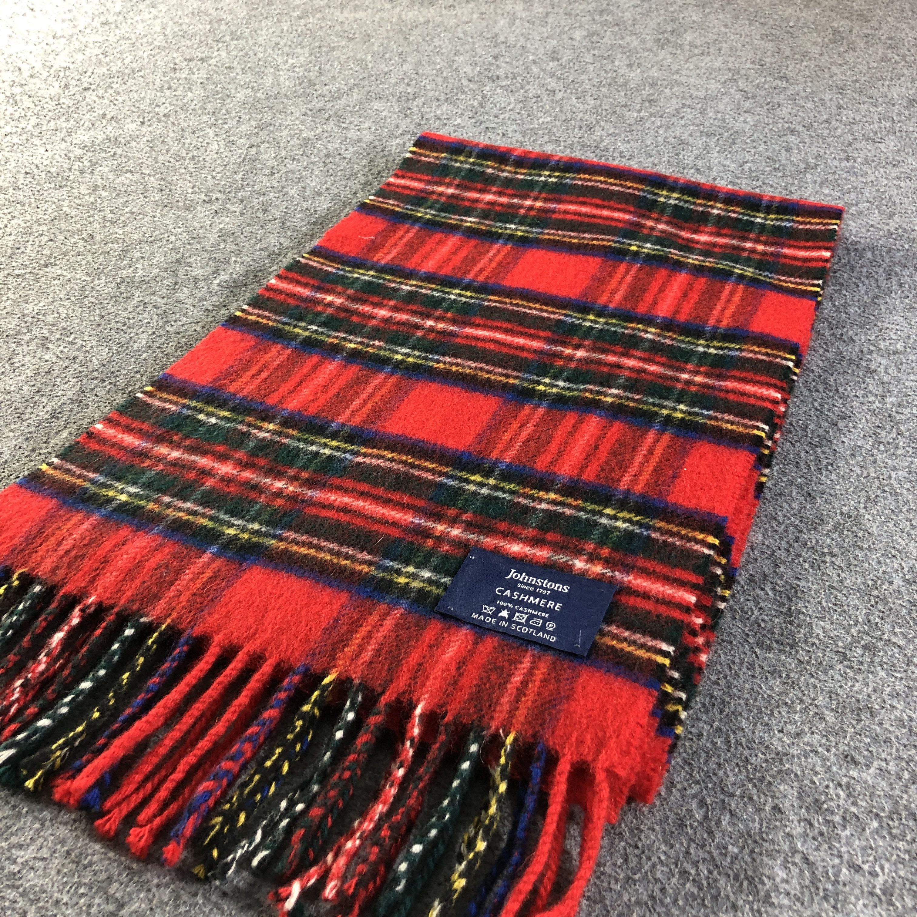 Johnstons Of Elgin Johnstons Of Elgin Cashmere Scarf Muffler V2721 Size ONE SIZE - 3 Thumbnail