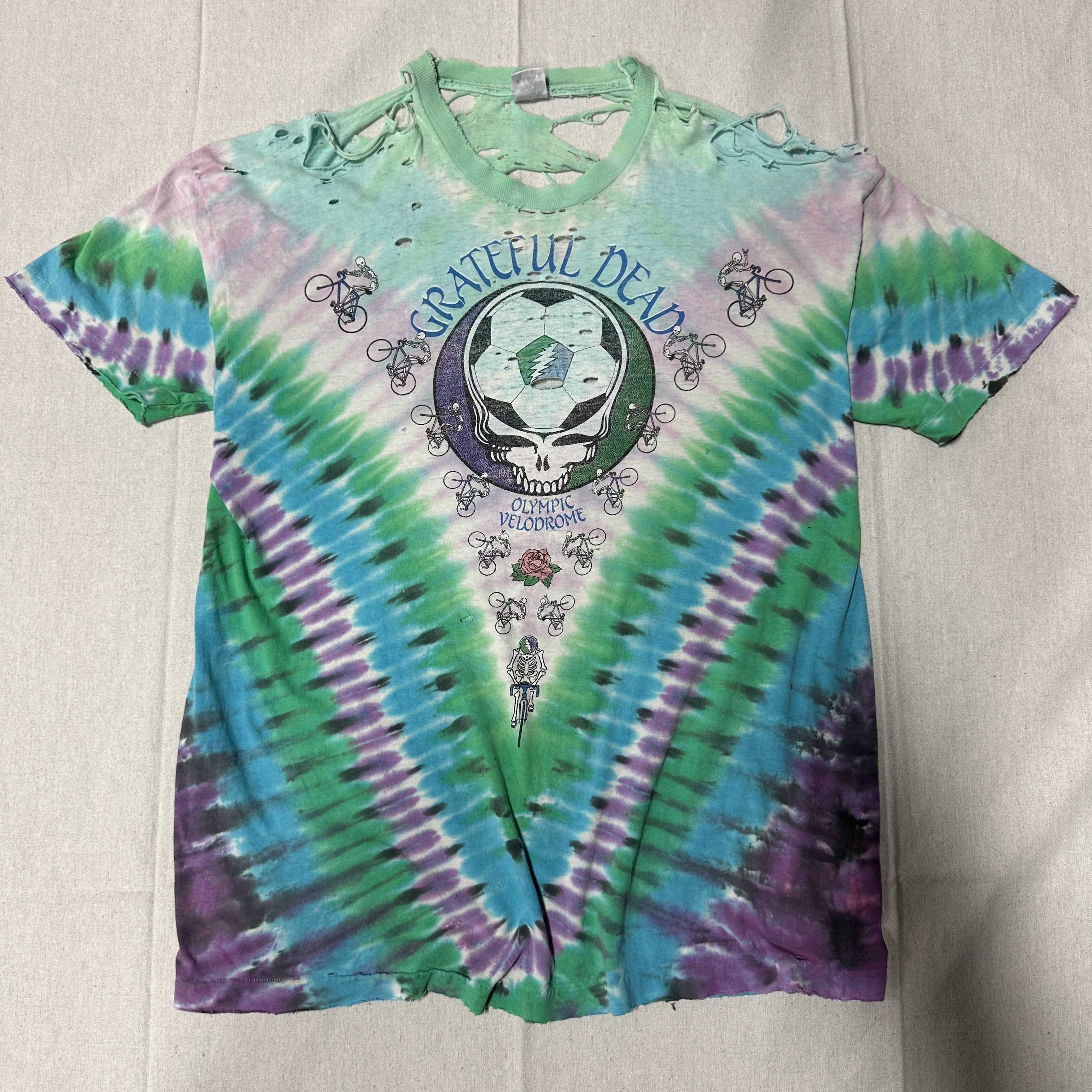 Fruit Of The Loom Vintage Grateful Dead Olympic Velodrome Tie-Dye T-Shirt Size XXL MAJOR DISTRESSED Size US XXL / EU 58 / 5 - 1 Thumbnail