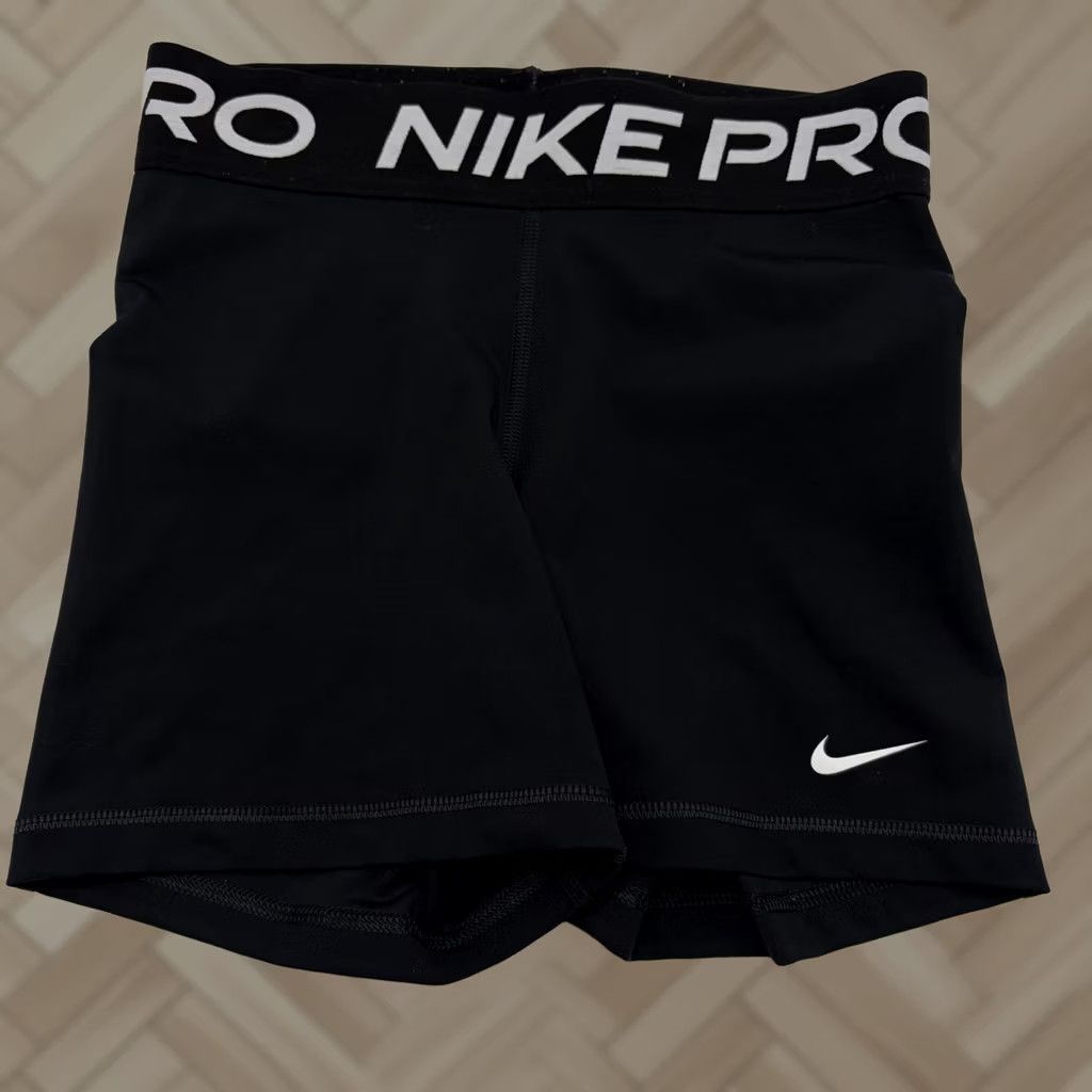 Nike Nike Pro Dri FIT Shorts Womens Small Black Compression Gym Training Activewear Size 28" / US 6 / IT 42 - 1 Thumbnail
