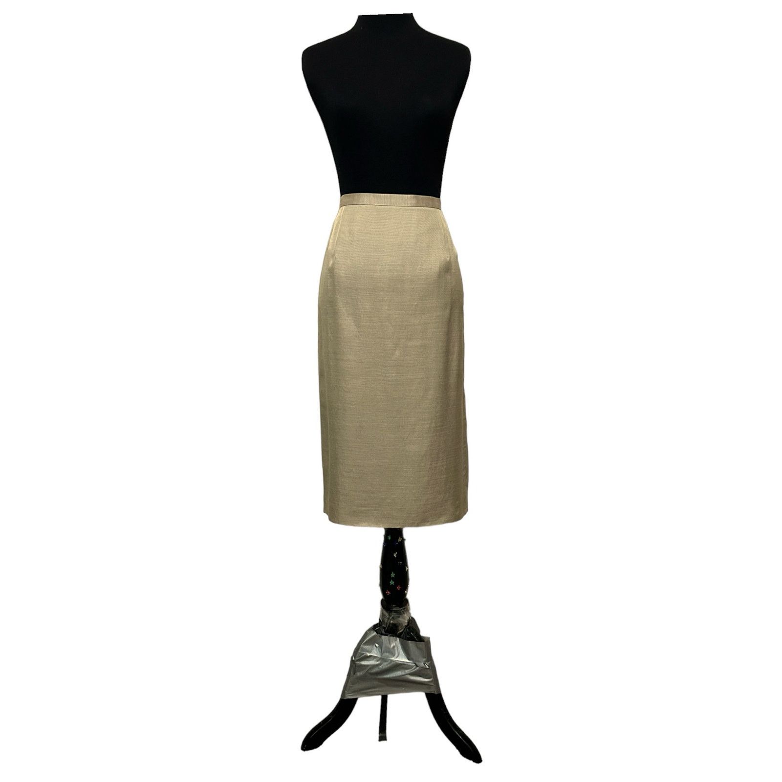 Giorgio Armani Giorgio Armani beige midi pencil skirt size 8 Size 30" / US 8 / IT 44 - 10 Thumbnail