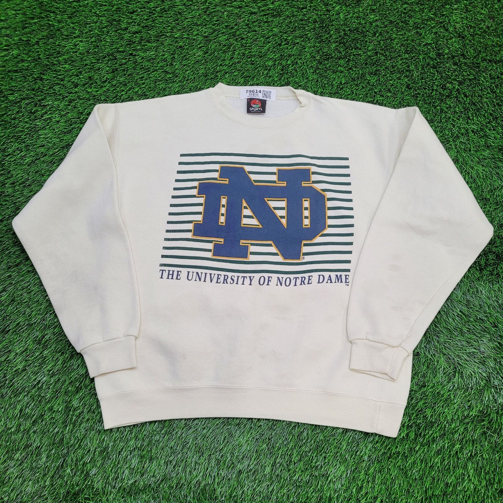 Notre Dame Fighting newest Irish Flintstone Vintage White Collage Sweatshirt Sz XL