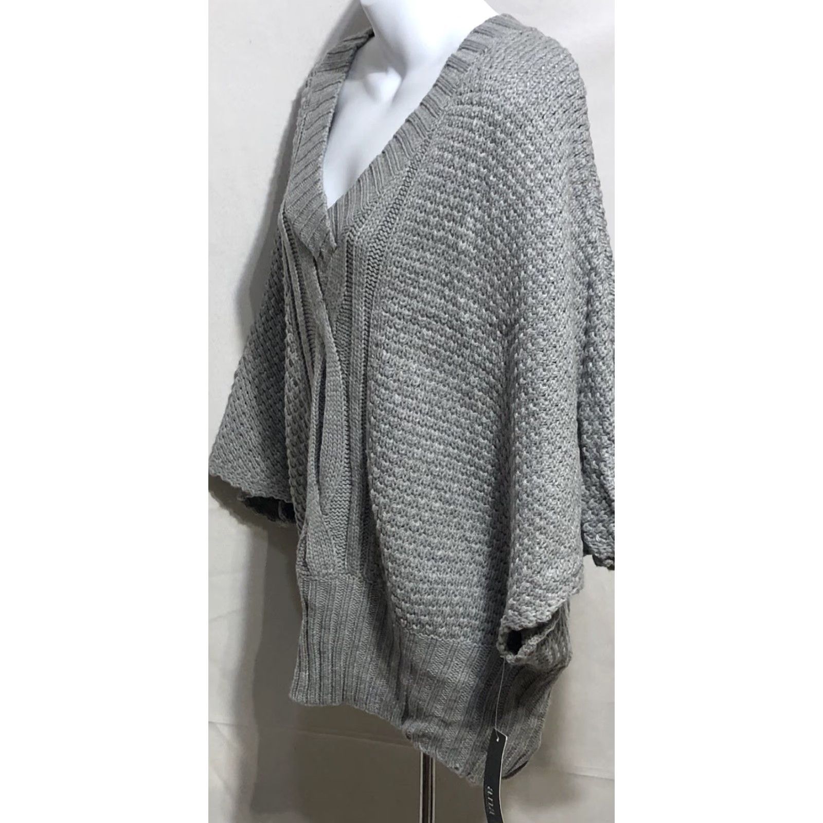 Vintage NWT ANA Crochet Knit Sweater XL Gray Butterfly Sleeves V-Neck CottageCore Size XL / US 12-14 / IT 48-50 - 2 Thumbnail