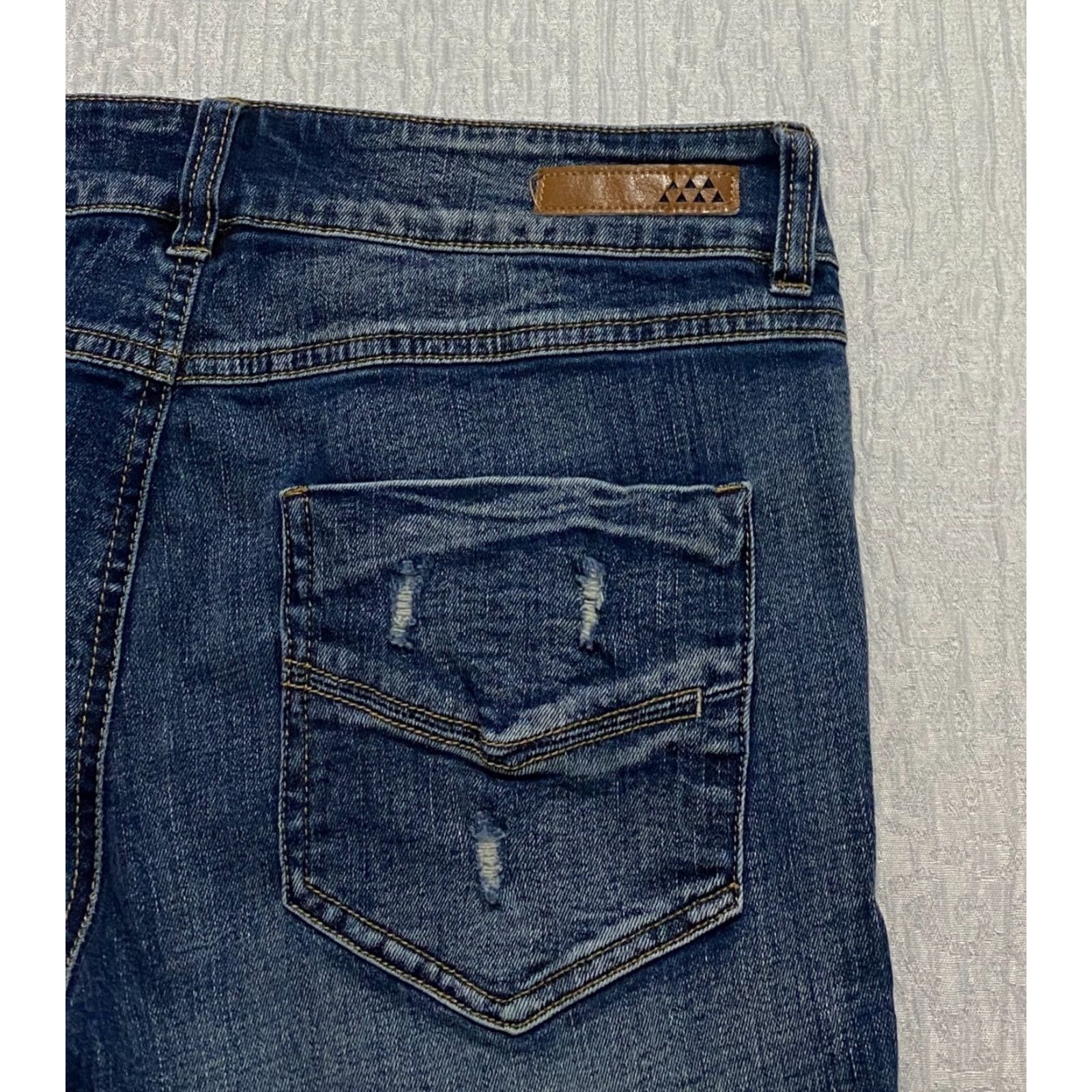 Vintage Dollhouse Jeans Skinny Distressed Ripped Alexa Blue Size 9 Denim 5-Pocket Womens Slim Mid Rise Jeans Size 30" / US 8 / IT 44 - 3 Thumbnail