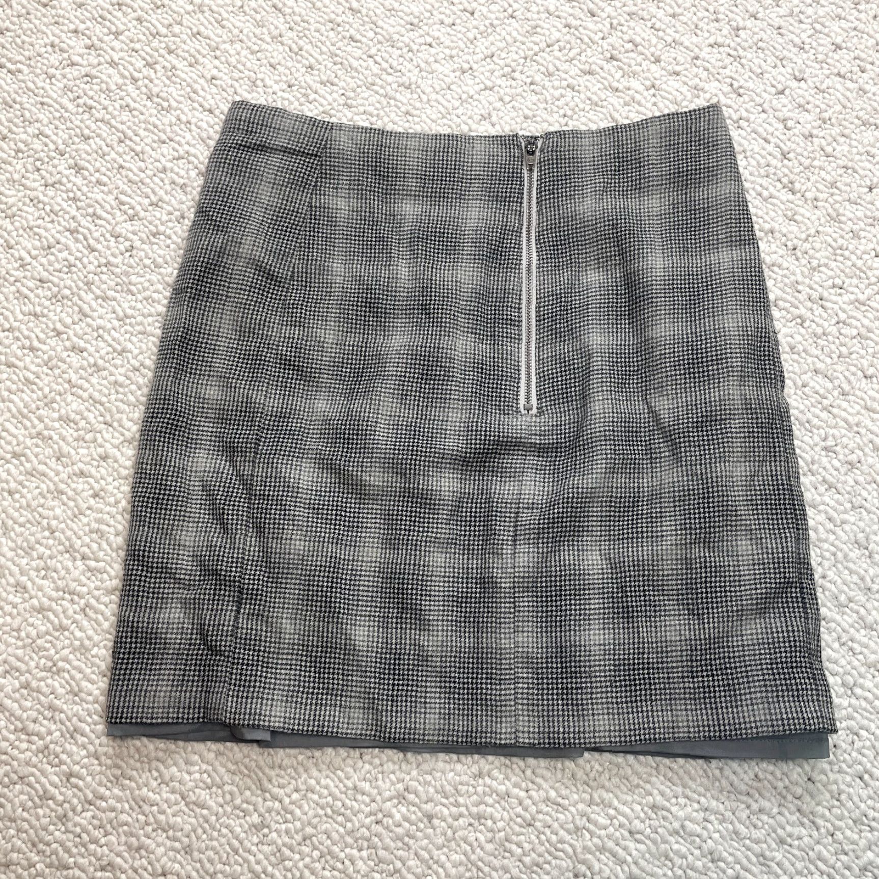 Banana Republic VINTAGE Banana Republic Skirt Womens 0 Mini Wool Houndstooth Brown Beige Zip Short Size 25" / US 0 / IT 36 - 8 Thumbnail