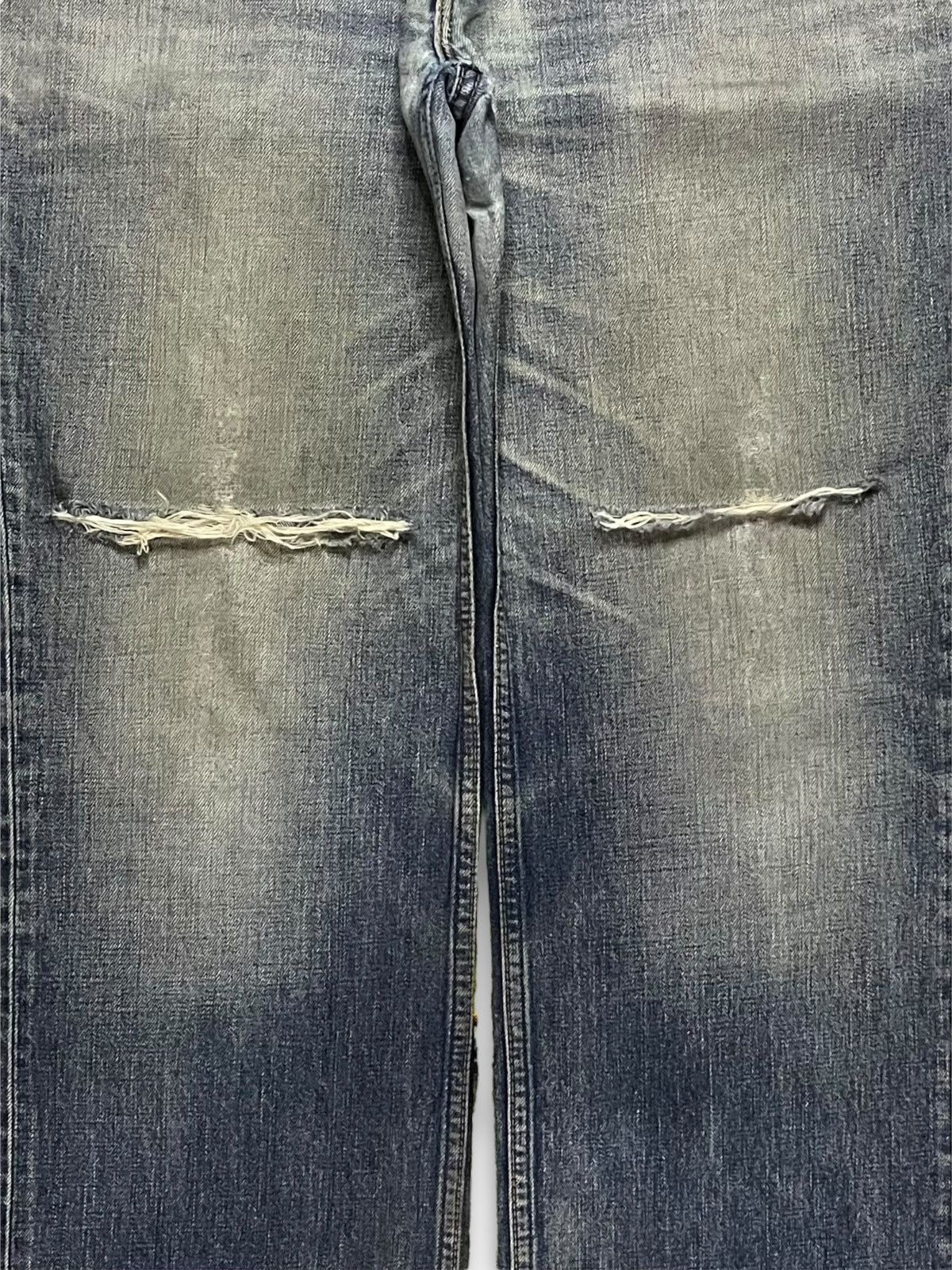 Levi's Vintage Levis 502 Classic Faded Wash Distressed Baggy Jeans Size US 37 - 5 Thumbnail