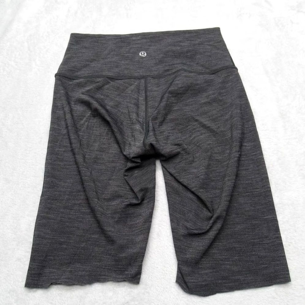 Lululemon VINTAGE Lululemon Align Leggings Womens Capri 4 Gray High Waist Wide-Leg 9in Inseam Yoga Running Size 27" / US 4 / IT 40 - 4 Thumbnail