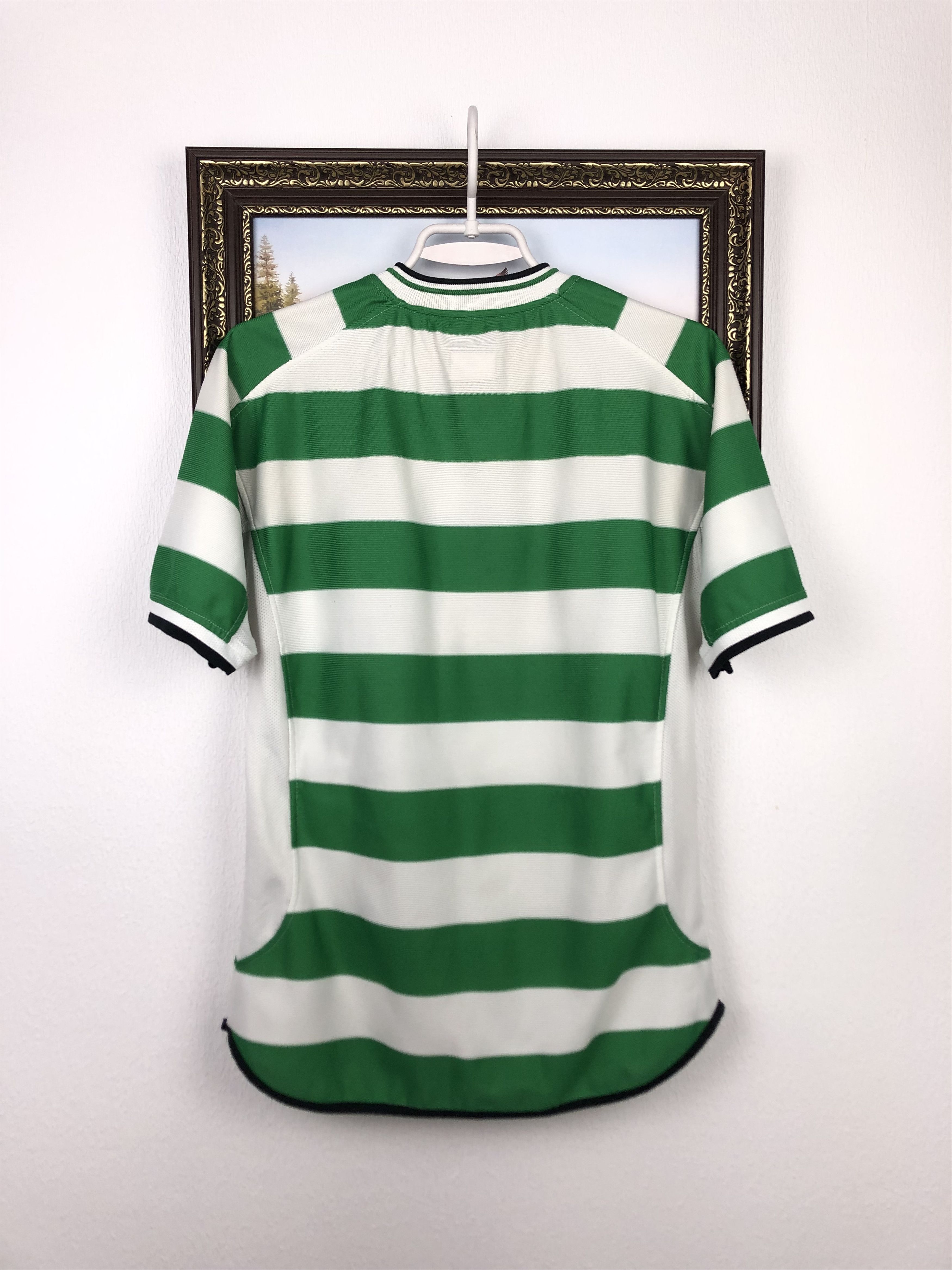Vintage Celtic football shirt 2001 Soccer Umbro Jersey Mens Trikot Size US S / EU 44-46 / 1 - 10 Thumbnail