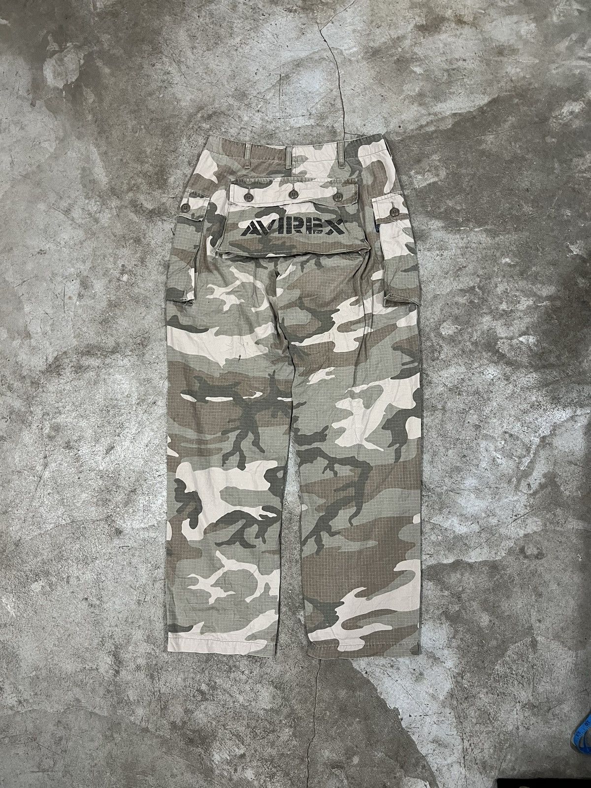 Avirex × Vintage Vintage Avirex Monkey Cargo Camou Pants Size US 29 - 1 Thumbnail