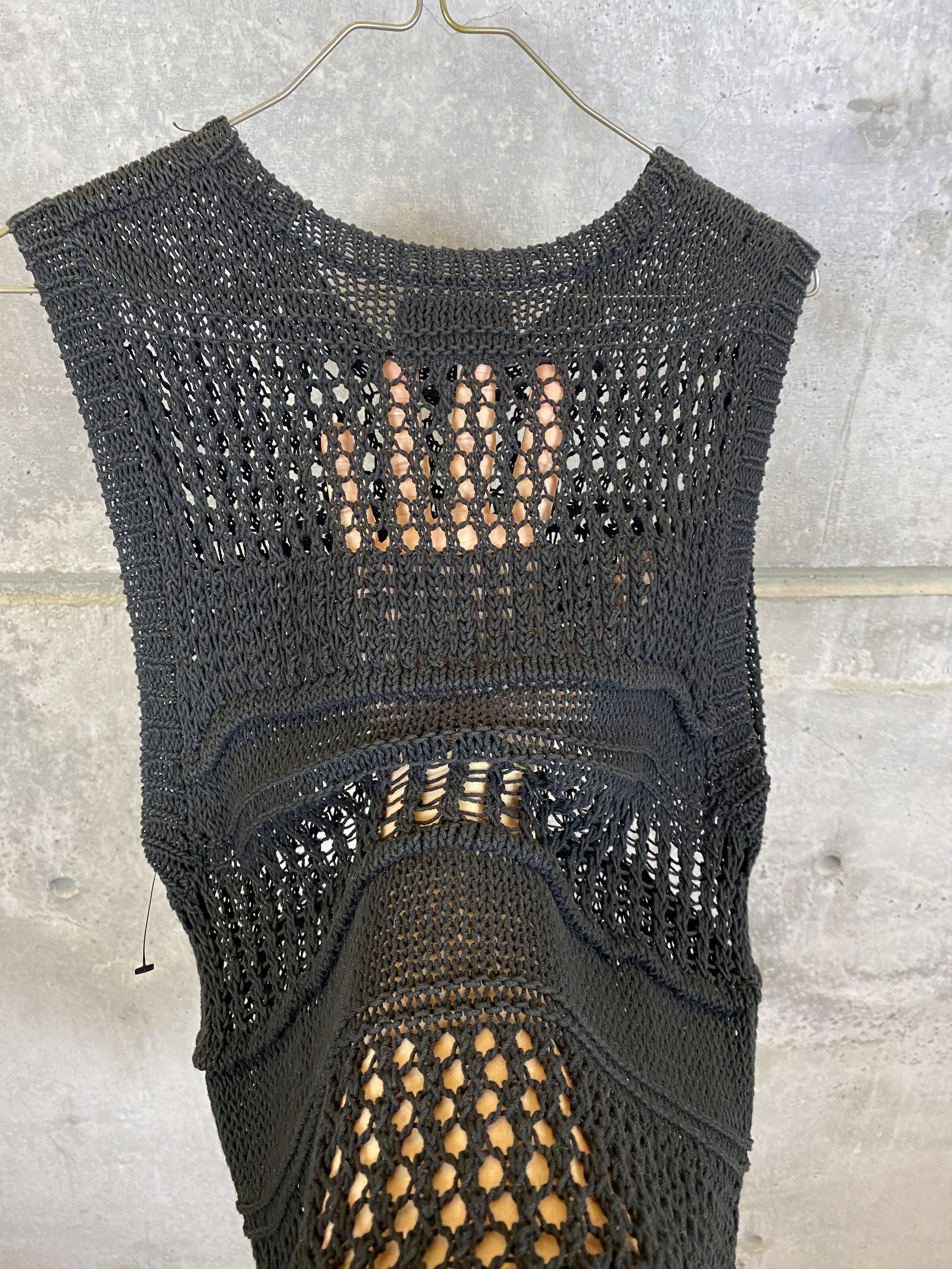 Number (N)ine NUMBER (N)INE MESH KNIT SLEEVELESS TANK TOP SWEATER Size US L / EU 52-54 / 3 - 5 Thumbnail