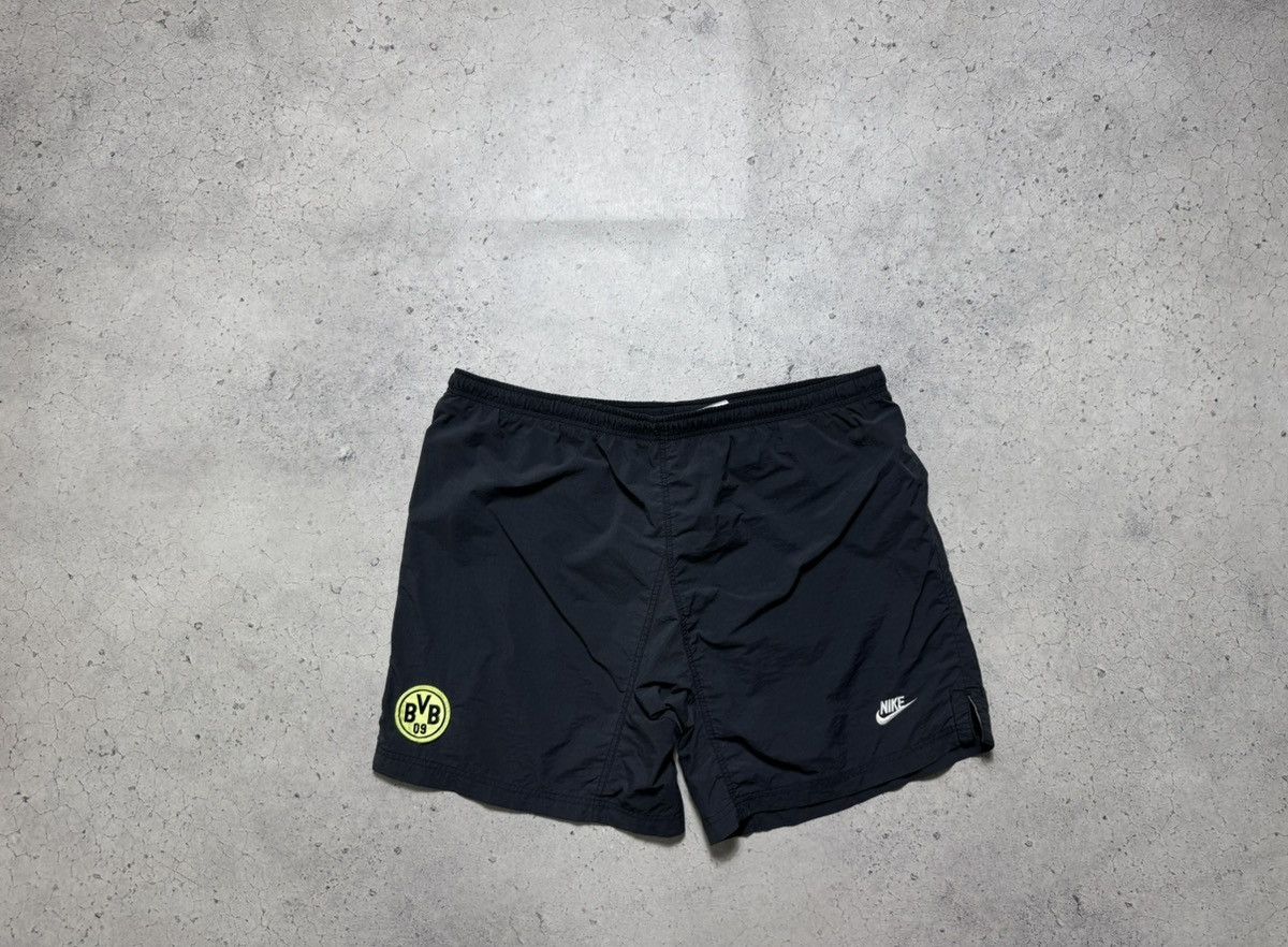 Nike Nike FC BVB Borussia Dortmund Vintage Nylon Football Shorts Size US 36 / EU 52 - 1 Thumbnail