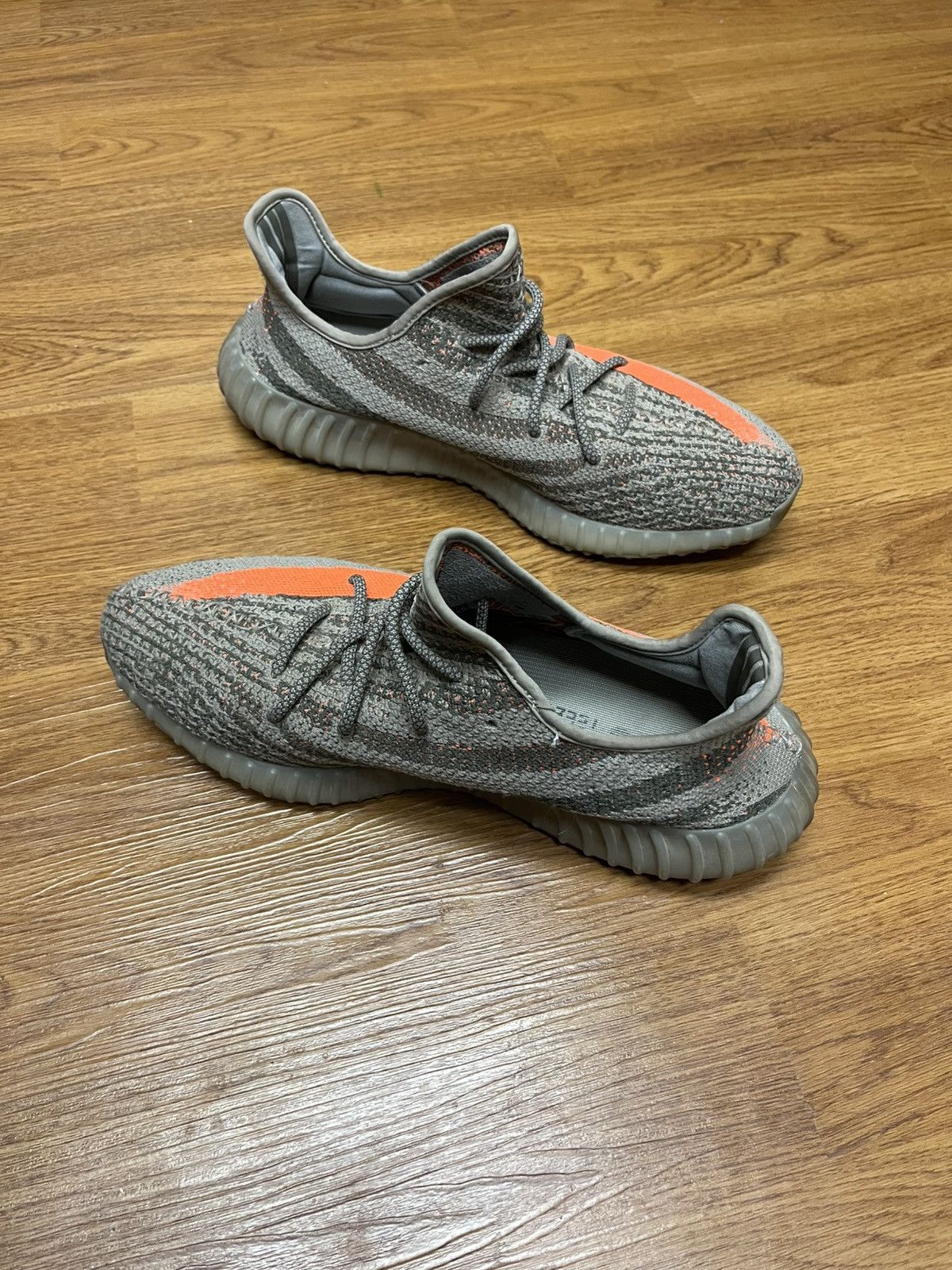 Adidas × Kanye West Yeezy V2 Beluga Size US 13 / EU 46 - 2 Thumbnail