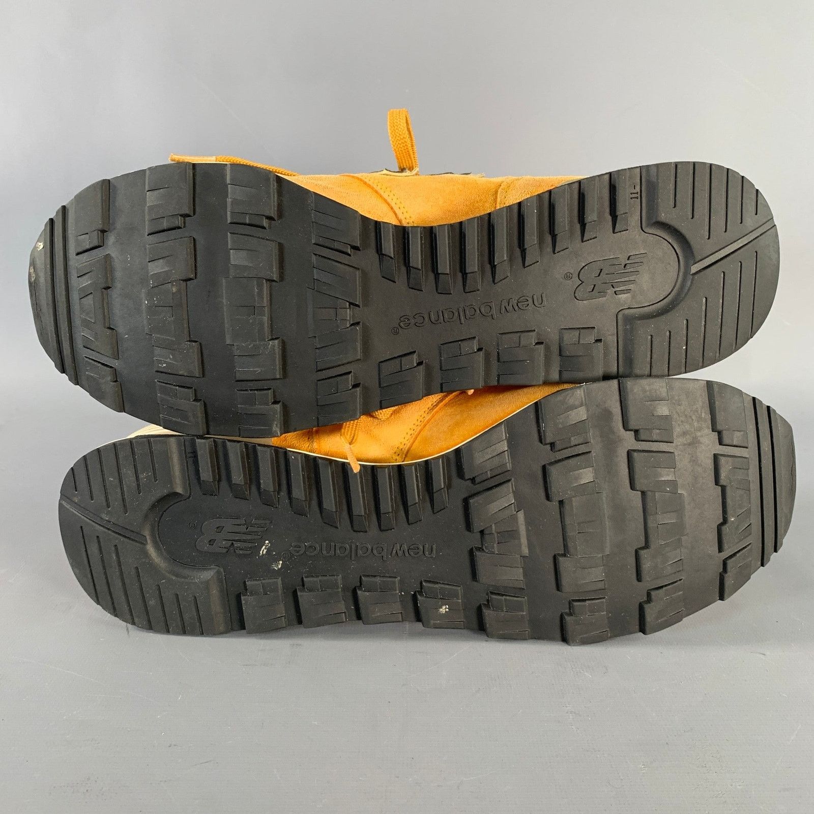New Balance NEW BALANCE 1400 Mustard Yellow Suede Mesh Athletic Sneakers Size US 11 / EU 44 - 6 Thumbnail