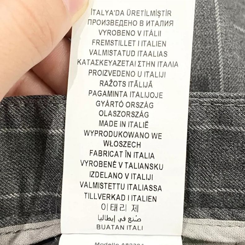 Versace Versace Striped wool shorts Size US 38 / EU 54 - 8 Thumbnail