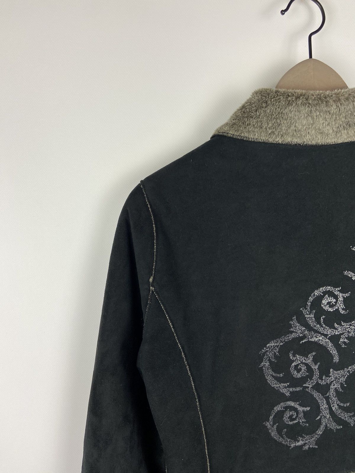 Vintage Vintage Versace Sport Black Micro Suede Faux Fur Lined Coat Size S / US 4 / IT 40 - 16 Thumbnail