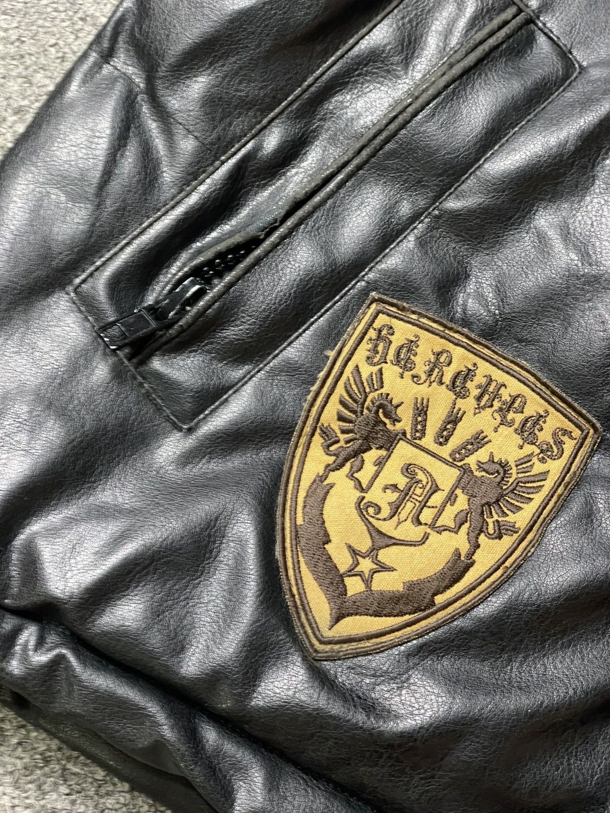 Japanese Brand × Vintage CLONE DEVGRU Embroidered Patches Puffer Leather Jacket (115) Size US L / EU 52-54 / 3 - 12 Thumbnail
