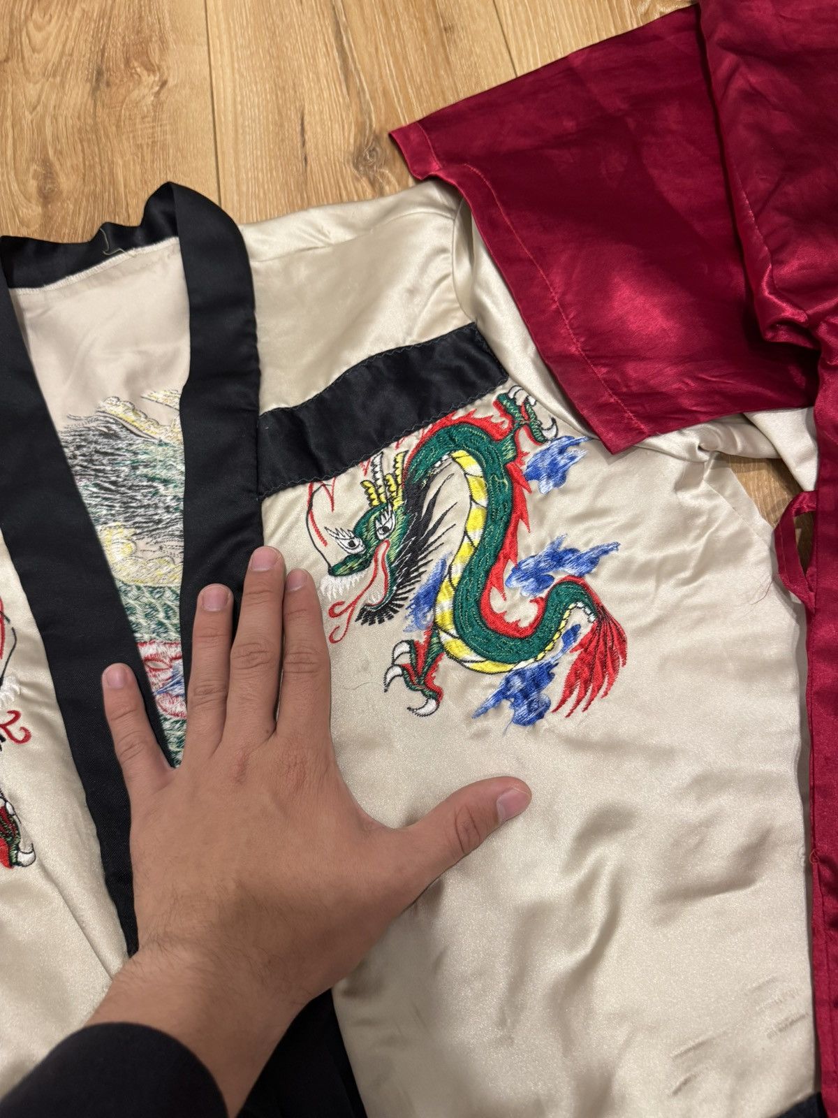 Japanese Brand 🐲 VINTAGE DRAGON ROBES🐲 Size US M / EU 48-50 / 2 - 11 Thumbnail