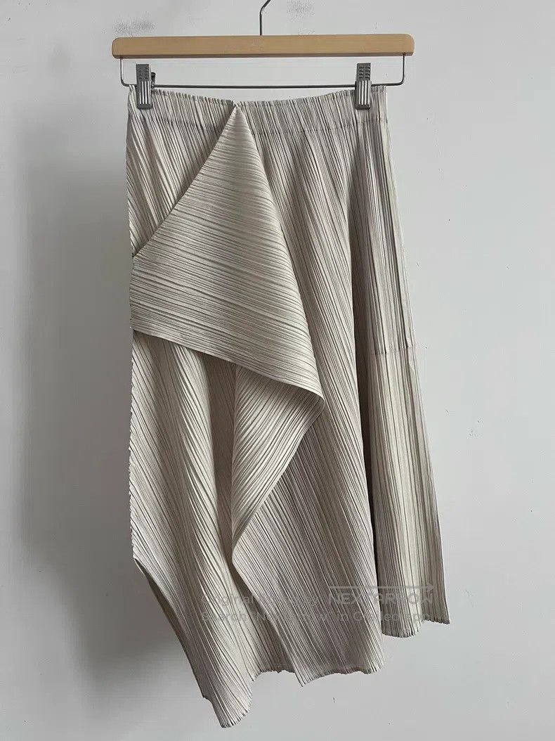 Issey Miyake Issey Miyake size:3 Gray Midi Skirt Size 23" - 1 Thumbnail