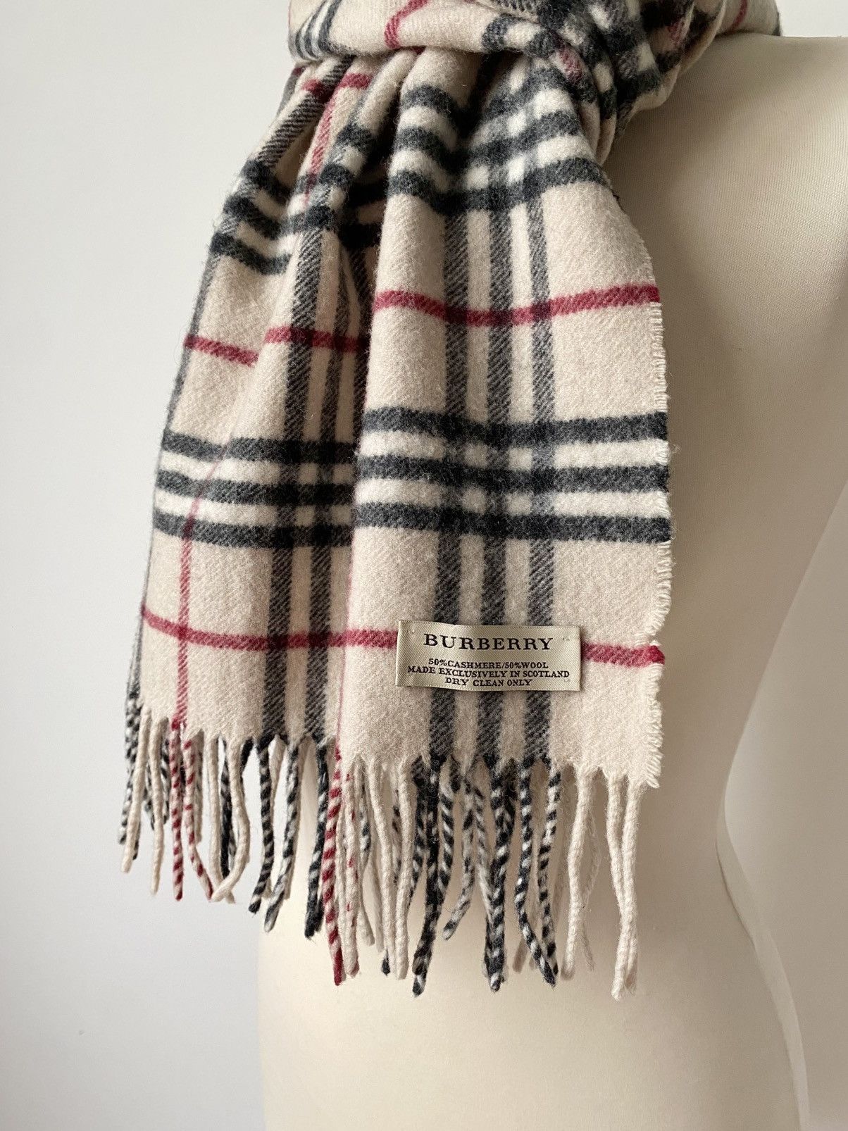 Burberry Burberry Wool/Cashmere Checked Beige Scarf Size ONE SIZE - 4 Thumbnail