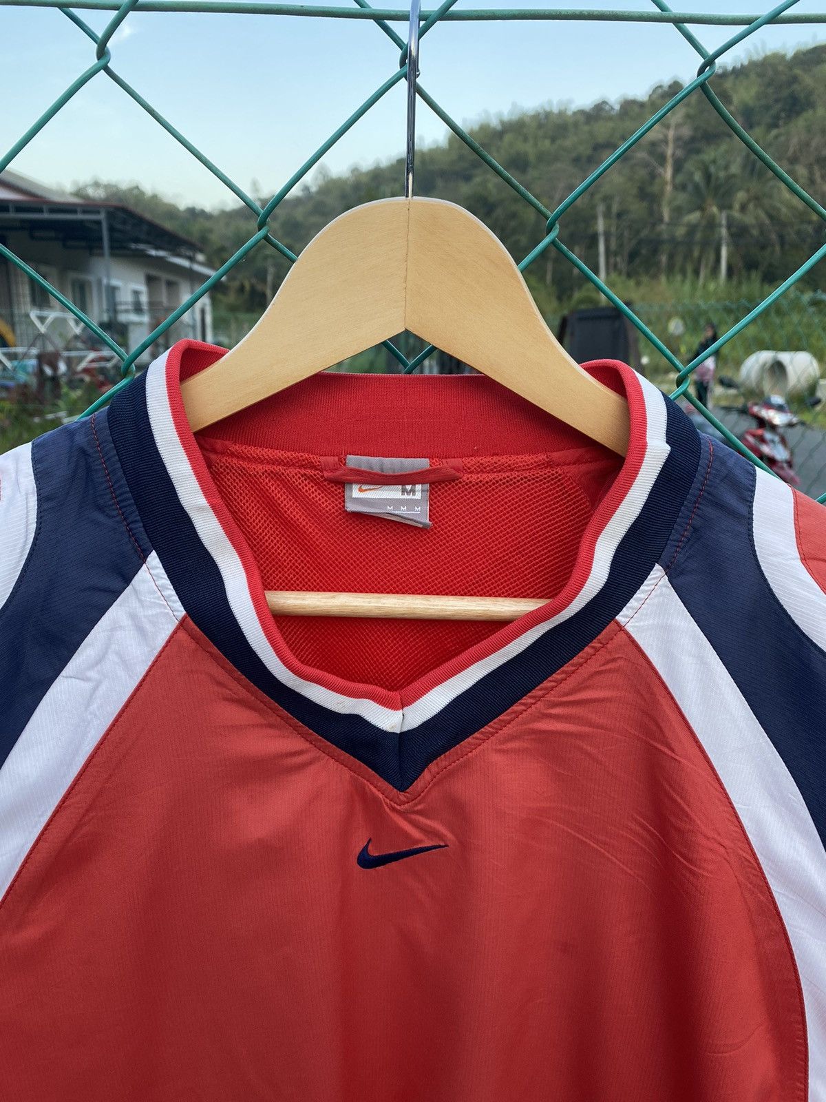 Nike × Vintage Nike Center Woven Training Sweater Size US M / EU 48-50 / 2 - 3 Thumbnail