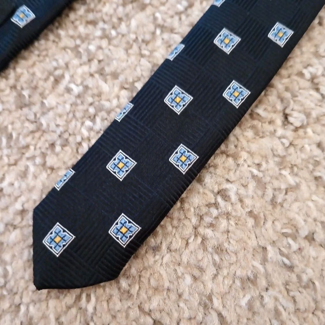 Jos. A. Bank Jos A Bank Tie Navy Blue Geometric Silk USA 59" One Size Men Tie Classic 57"-60" Pointed Blue Size ONE SIZE - 6 Thumbnail
