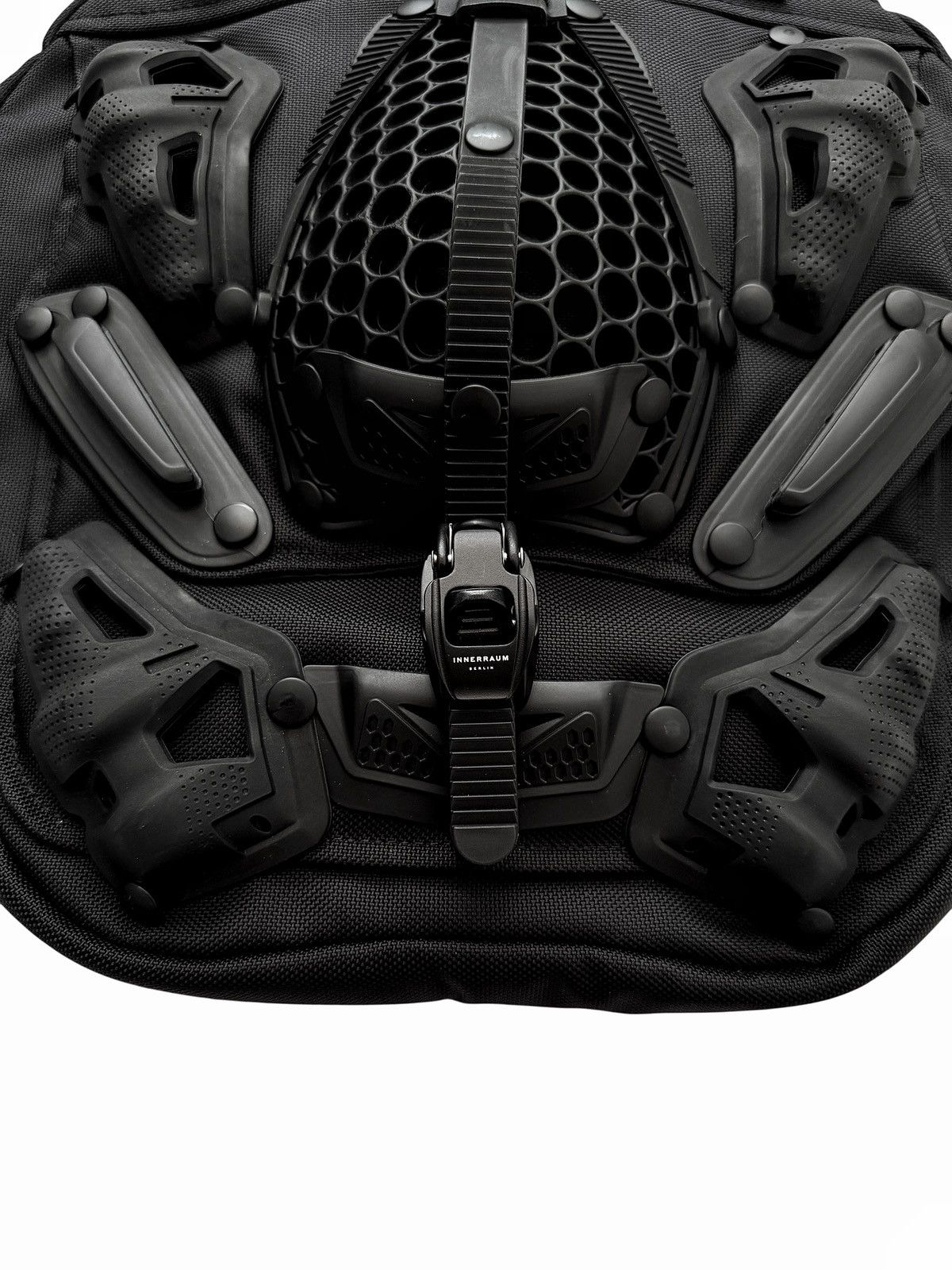 Innerraum × Junya Watanabe Limited Edition Shell Backpack Pouch Size ONE SIZE - 2 Thumbnail