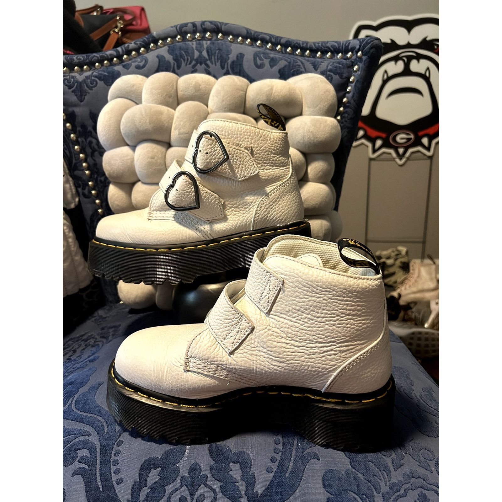 Dr. Martens Dr Martens White Devon Heart size 7/EU 38 Size US 7 / IT 37 - 2 Thumbnail