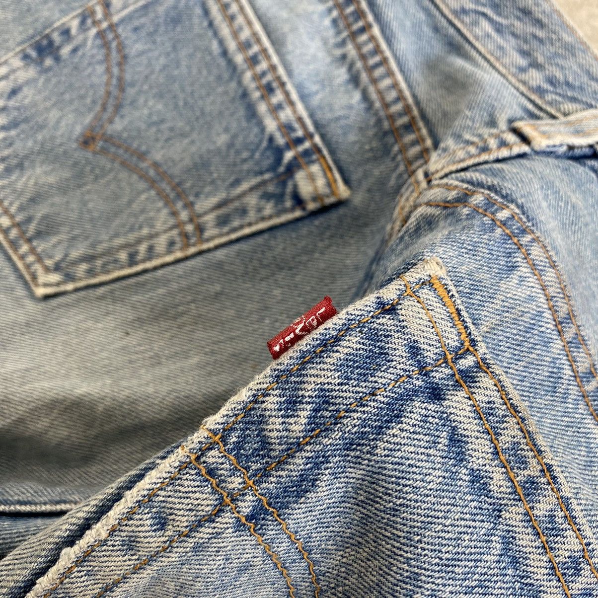 Levi's Size 28x33 Vintage 90’s Levis 501 Light Blue Jeans Size US 28 / EU 44 - 20 Thumbnail