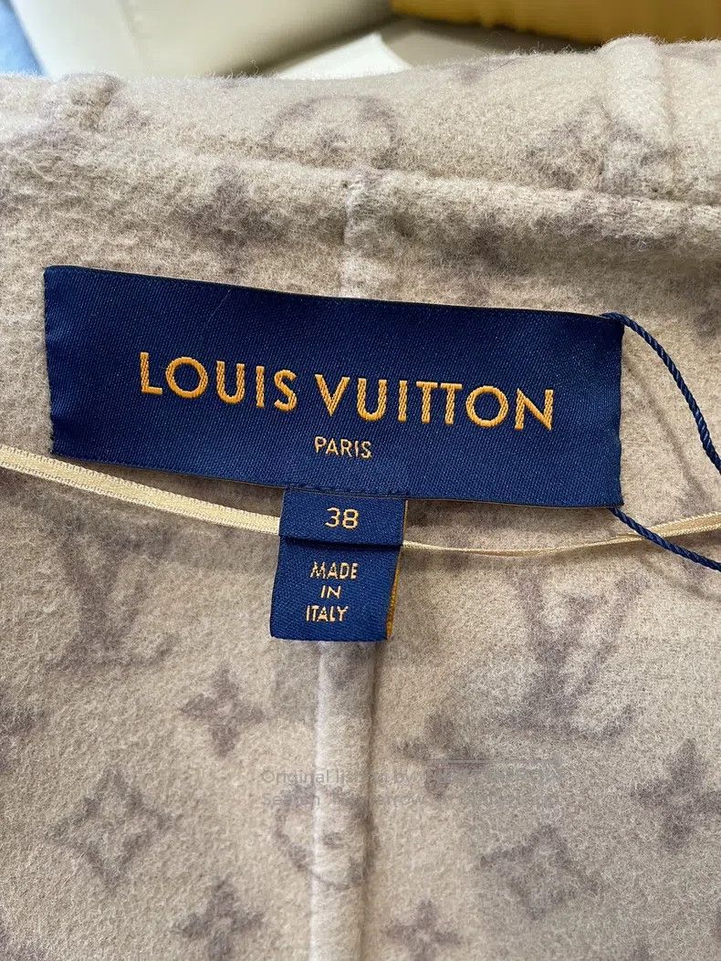 Louis Vuitton Louis Vuitton Camel full print coat Size XS / US 0-2 / IT 36-38 - 7 Thumbnail