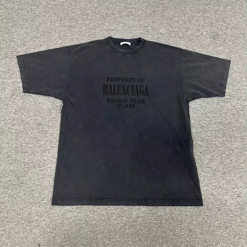 Balenciaga Balenciaga Washing to make short-sleeved T-shirts with old Size US S / EU 44-46 / 1 - 1 Thumbnail
