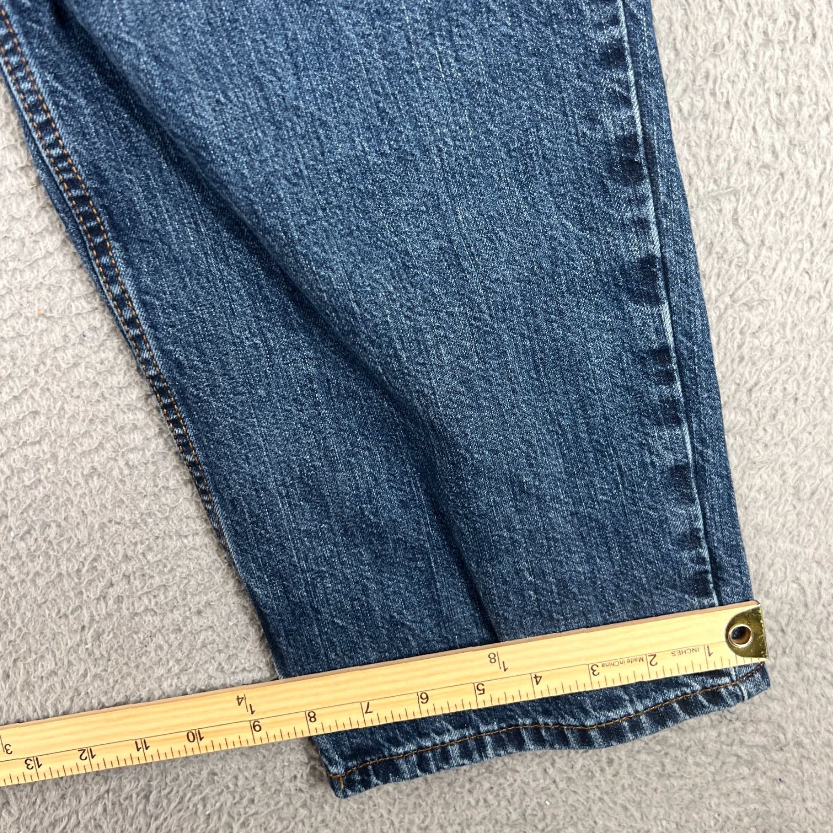 Carhartt VINTAGE Carhartt Relaxed Jeans Mens 40x32 Blue Denim Straight High Rise 12+ Button Zip Pockets Logo 100% Cotton Regular Inseam 32 Size US 40 / EU 56 - 3 Thumbnail
