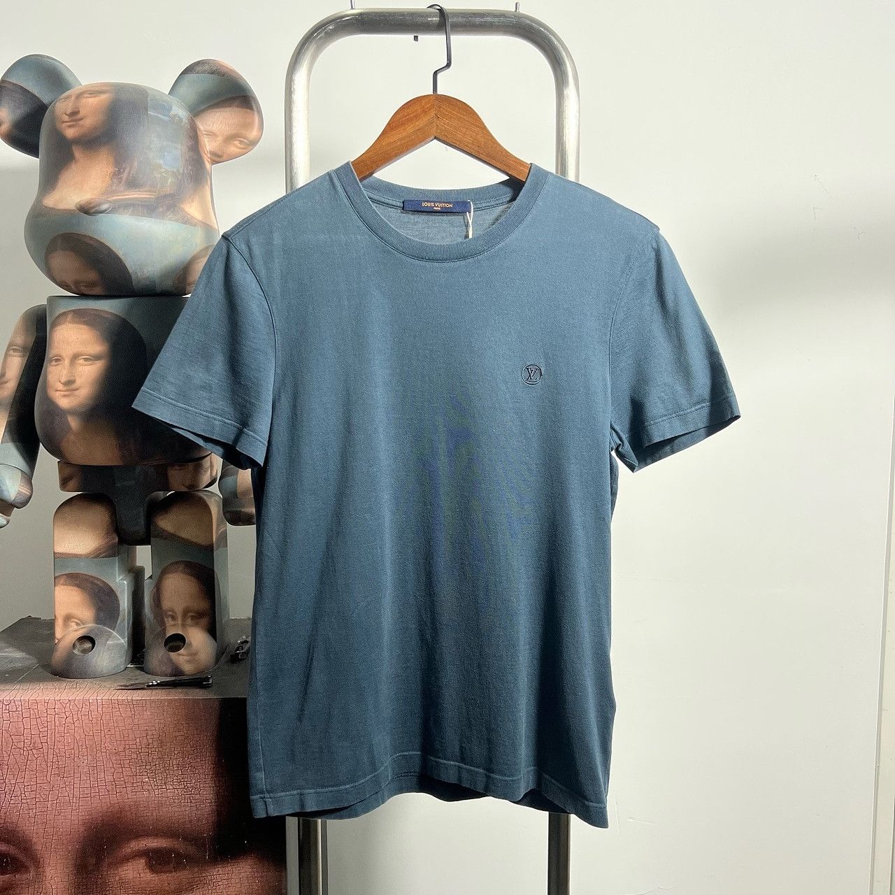 Louis Vuitton Louis Vuitton LV Logo Embroidery T-Shirt Size XS Size US XS / EU 42 / 0 - 1 Thumbnail