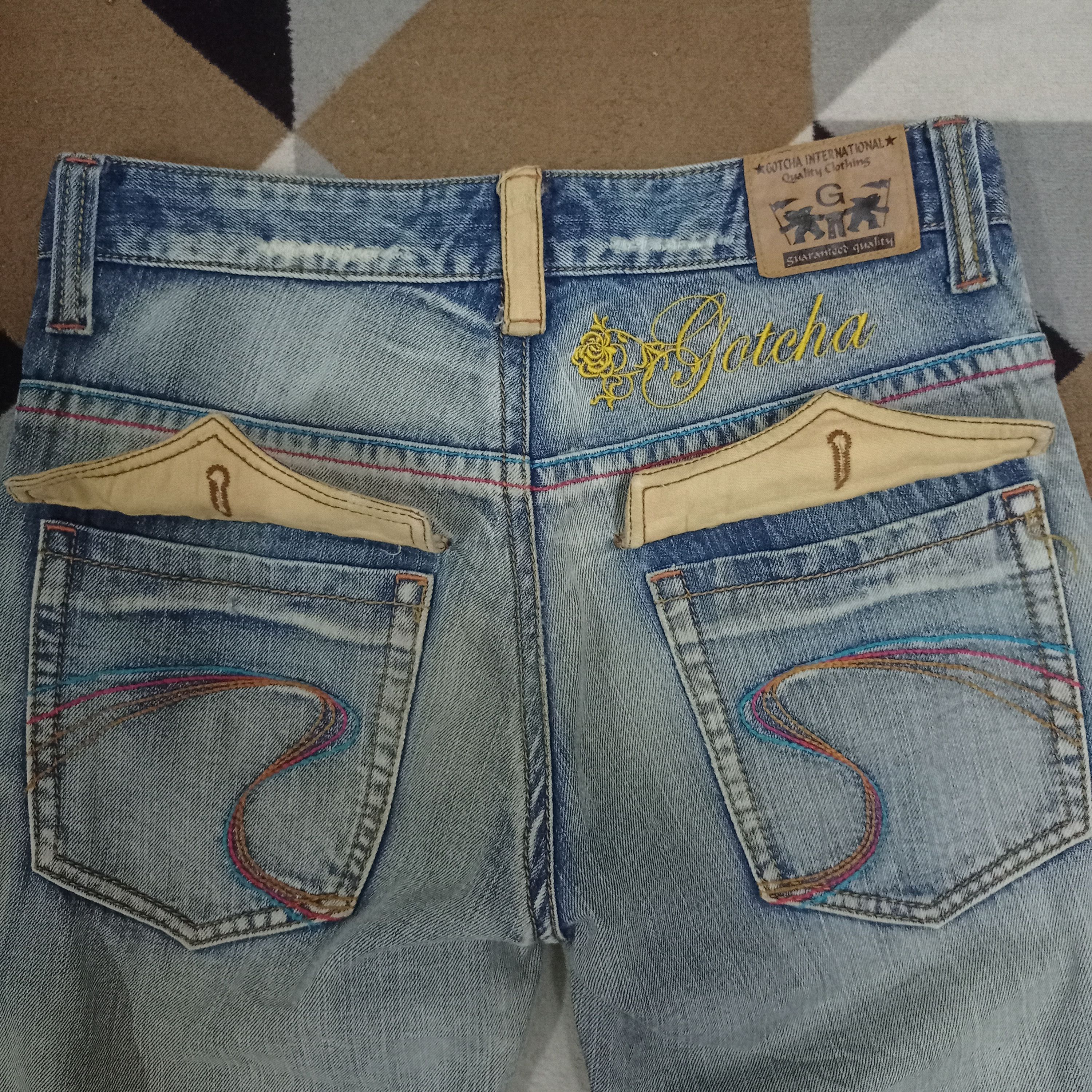 Gotcha × Japanese Brand Vintage Japanese Gotcha Distressed Spiral Baggy Jeans Size US 31 - 8 Thumbnail