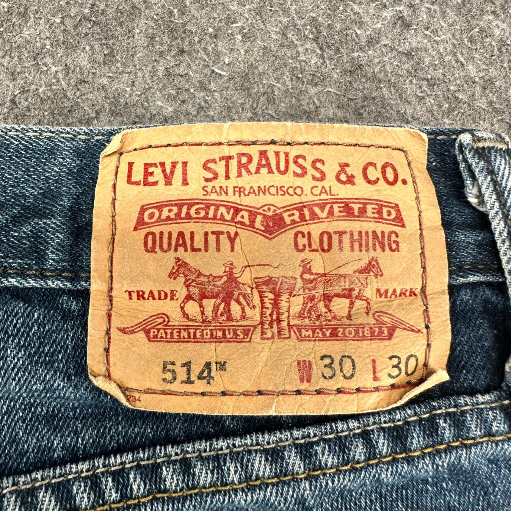 Levi's Levi's 514 Jeans Men 30x30 Blue Slim Straight Distressed Dark Wash Cotton 5-Pocket Denim Regular Waist 30in 30in Inseam Size US 30 / EU 46 - 5 Thumbnail