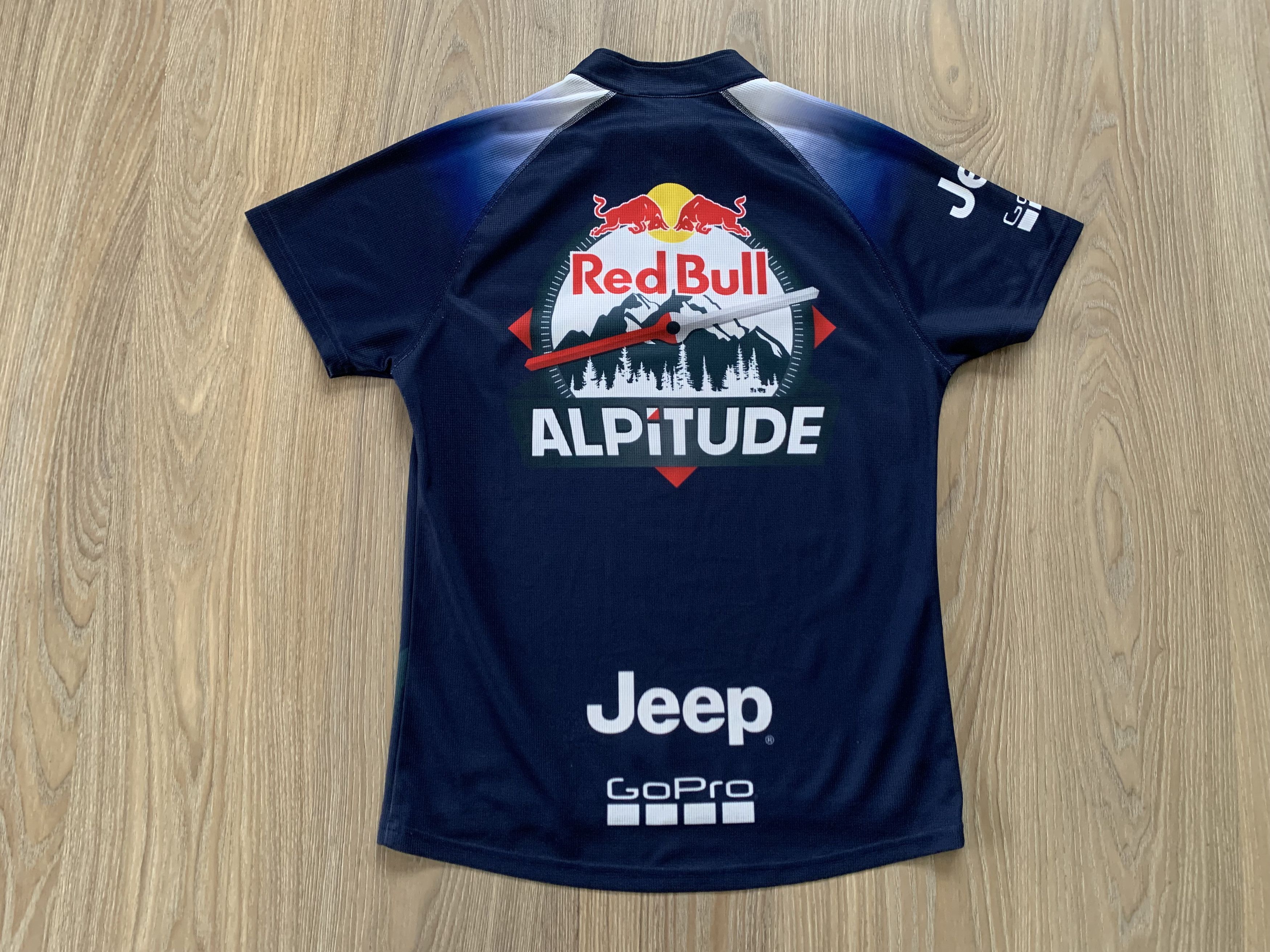 Red Bull Trimtex Red Bull Alpitude Wings for Life Training T Shirt Size US M / EU 48-50 / 2 - 3 Thumbnail