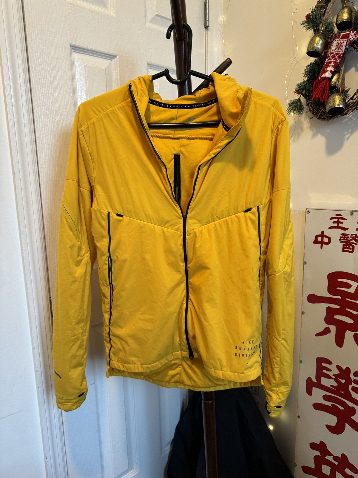 image of Nike Running Division Jacket Size S in Yellow, Men's